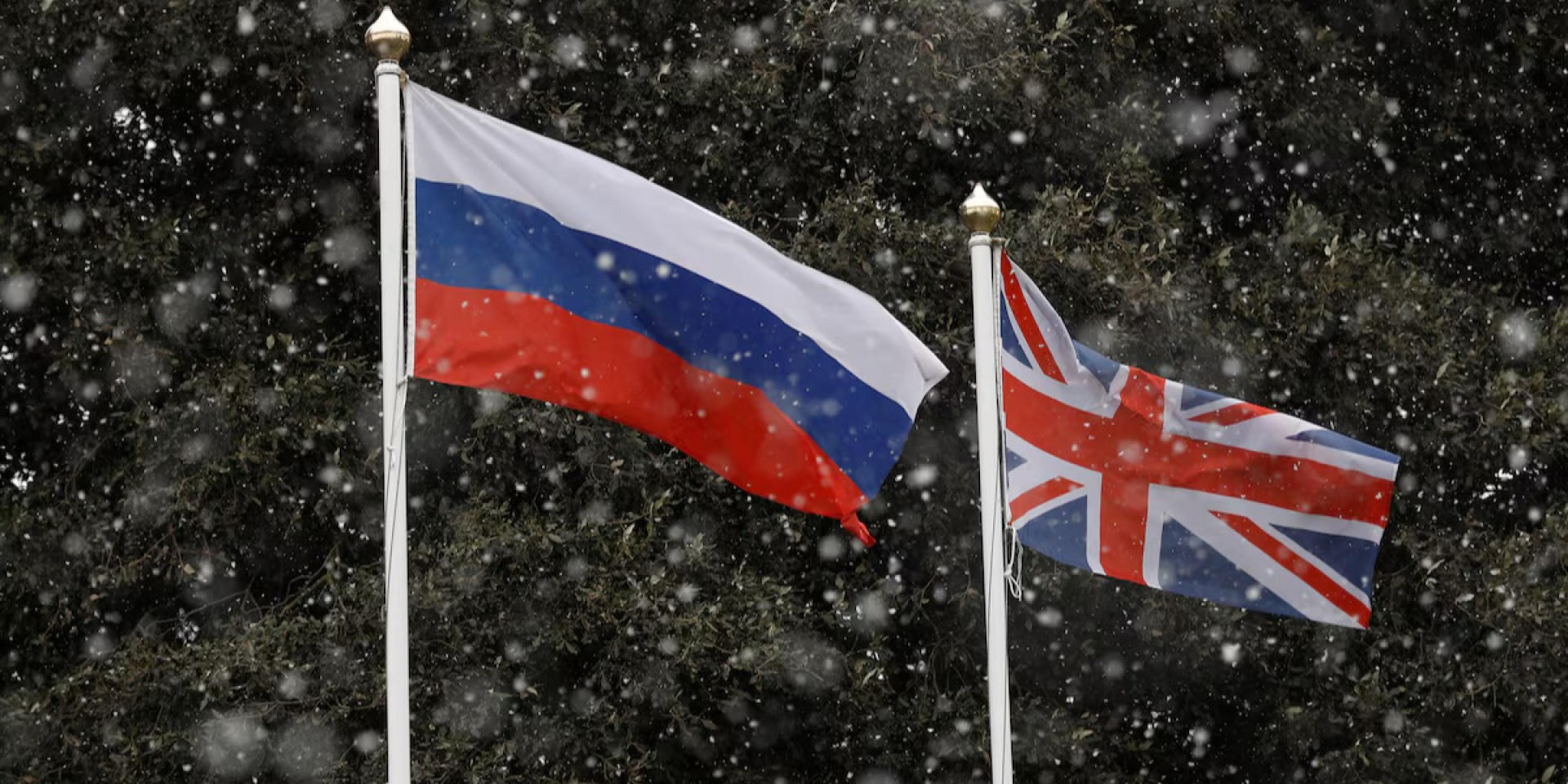 Russia issued a sharp warning of 