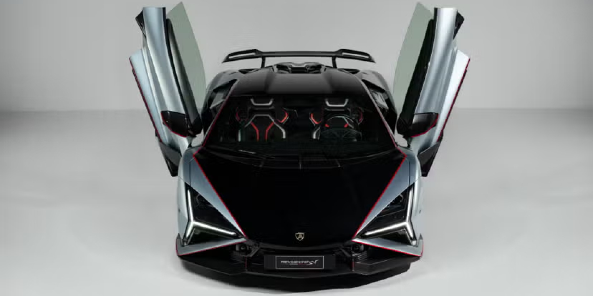 Lamborghini Revuelto SV со всеми опциями стоит около миллиона долларов (Фото: Lamborghini)