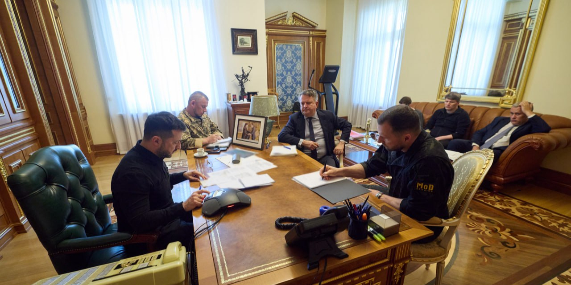 Zelenskyy asked Macron to help secure Patriot missiles (Photo: President's Office)