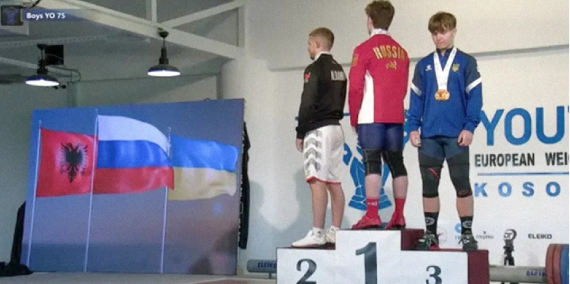 Українець відвернувся від прапора Росії під час церемонії нагородження на чемпіонаті Європи