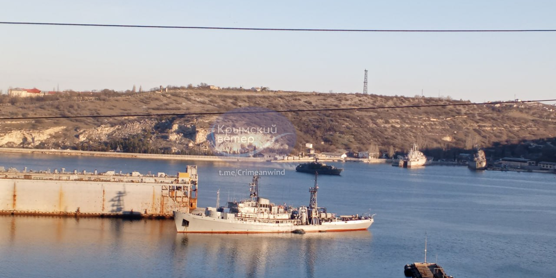 Crimean Wind published photos of damaged Russian ships in Sevastopol (Photo: Crimean Wind)