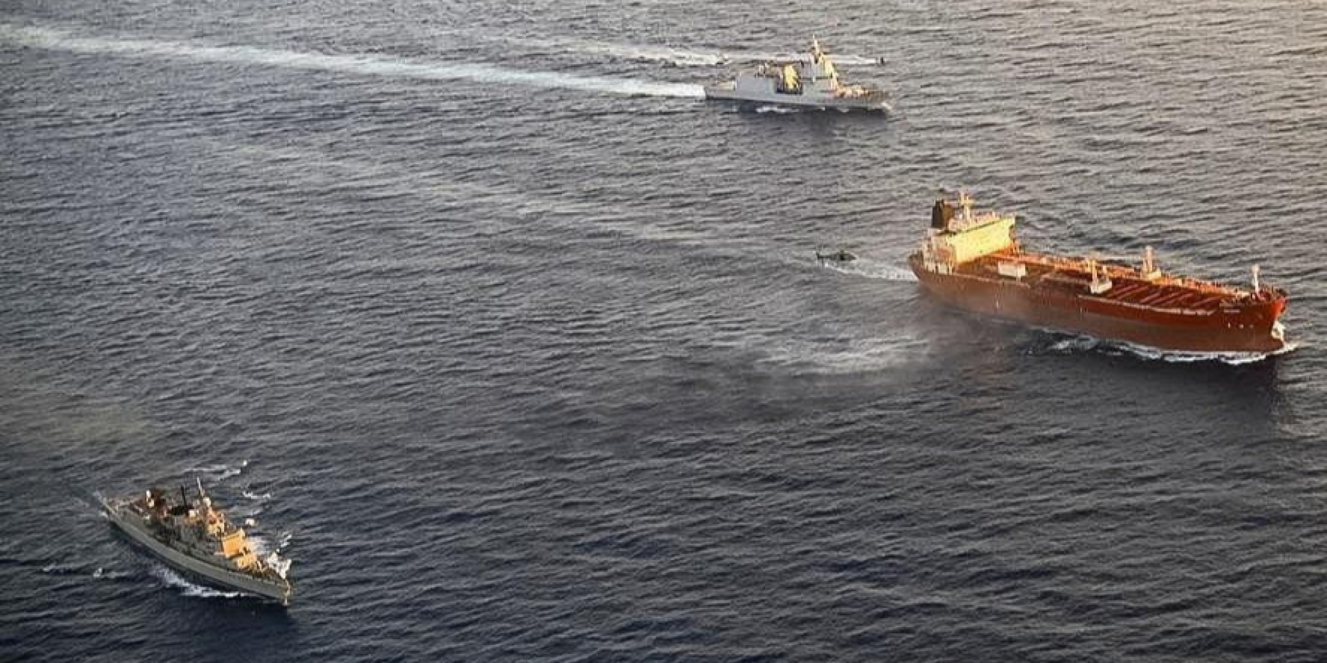 Суда компании Mediterranean Shipping Co. (Фото: Министерство обороны Италии / Предоставлено через REUTERS)