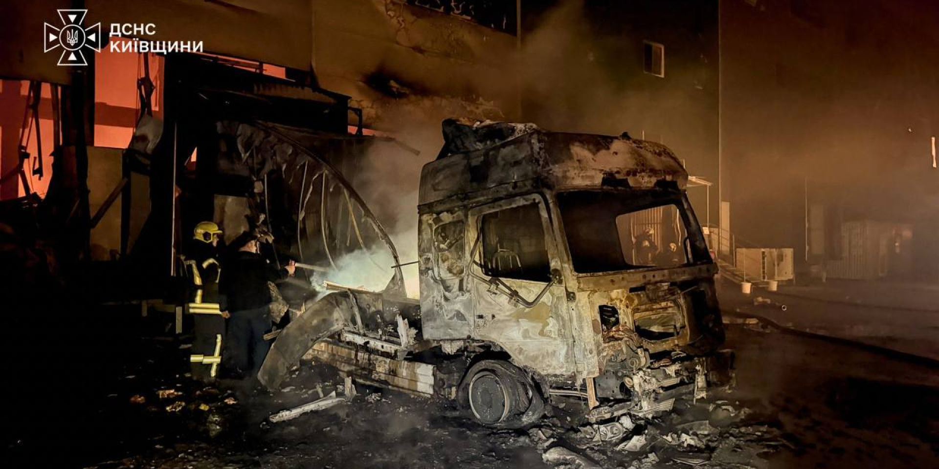 Наслідки вечырньої атаки російських безпілотників на Київщині 1 вересня (Фото: ДСНС)