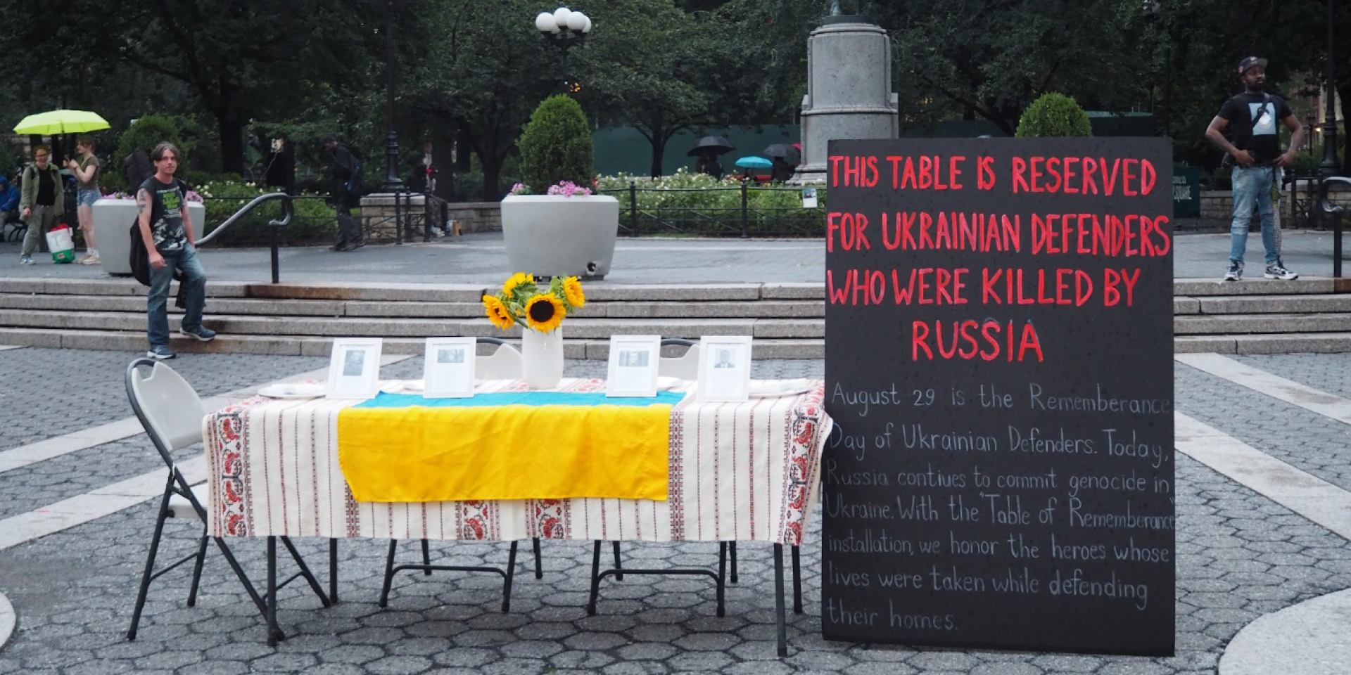 В Нью-Йорке почтили память павших украинских защитников (Фото: Тереза Остапенко)