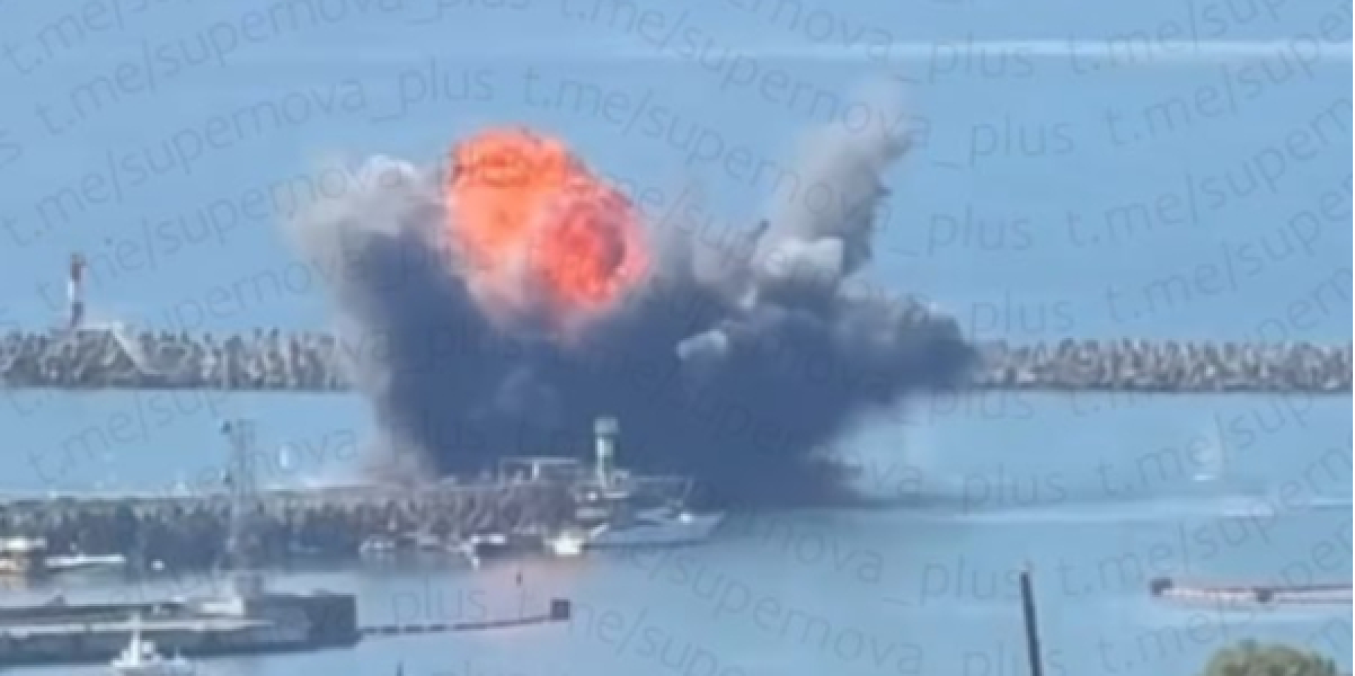 An explosion and smoke were reported at the port of Sochi. (Photo: Supernova+)