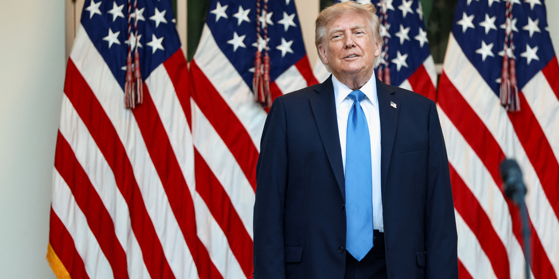 В последний раз Трамп и Путин лично встречались на саммите в Анкоридже (Фото: REUTERS/Evelyn Hockstein)