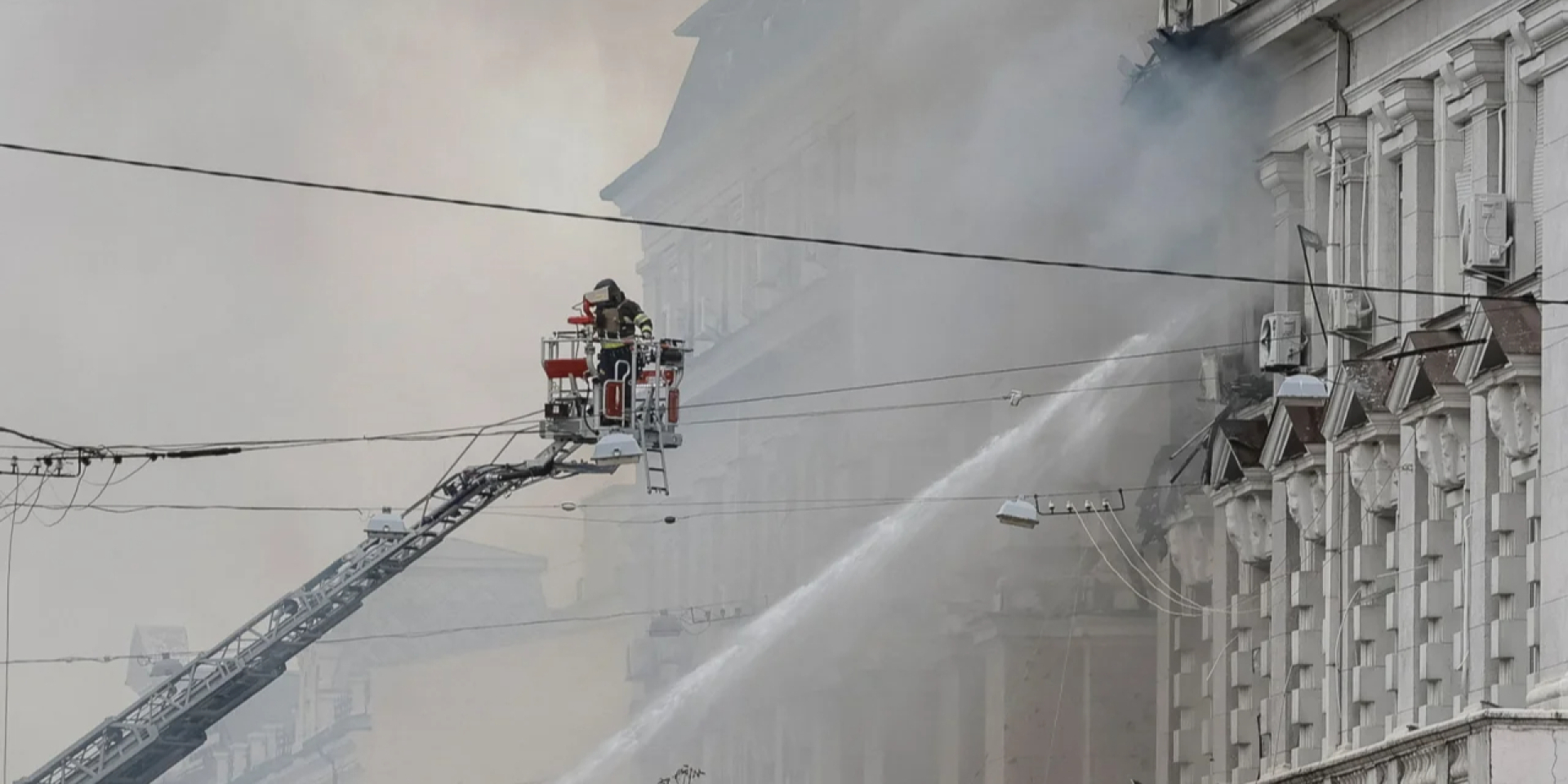 The consequences of the Russian strike on the SBU building in Kyiv on September 4 (Photo: REUTERS/Gleb Garanich)