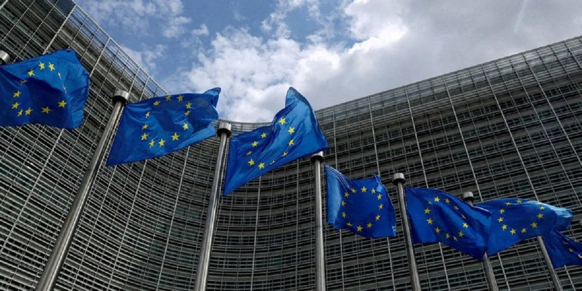 The EU risks losing 300,000 jobs (Photo: REUTERS/Yves Herman/File Photo)