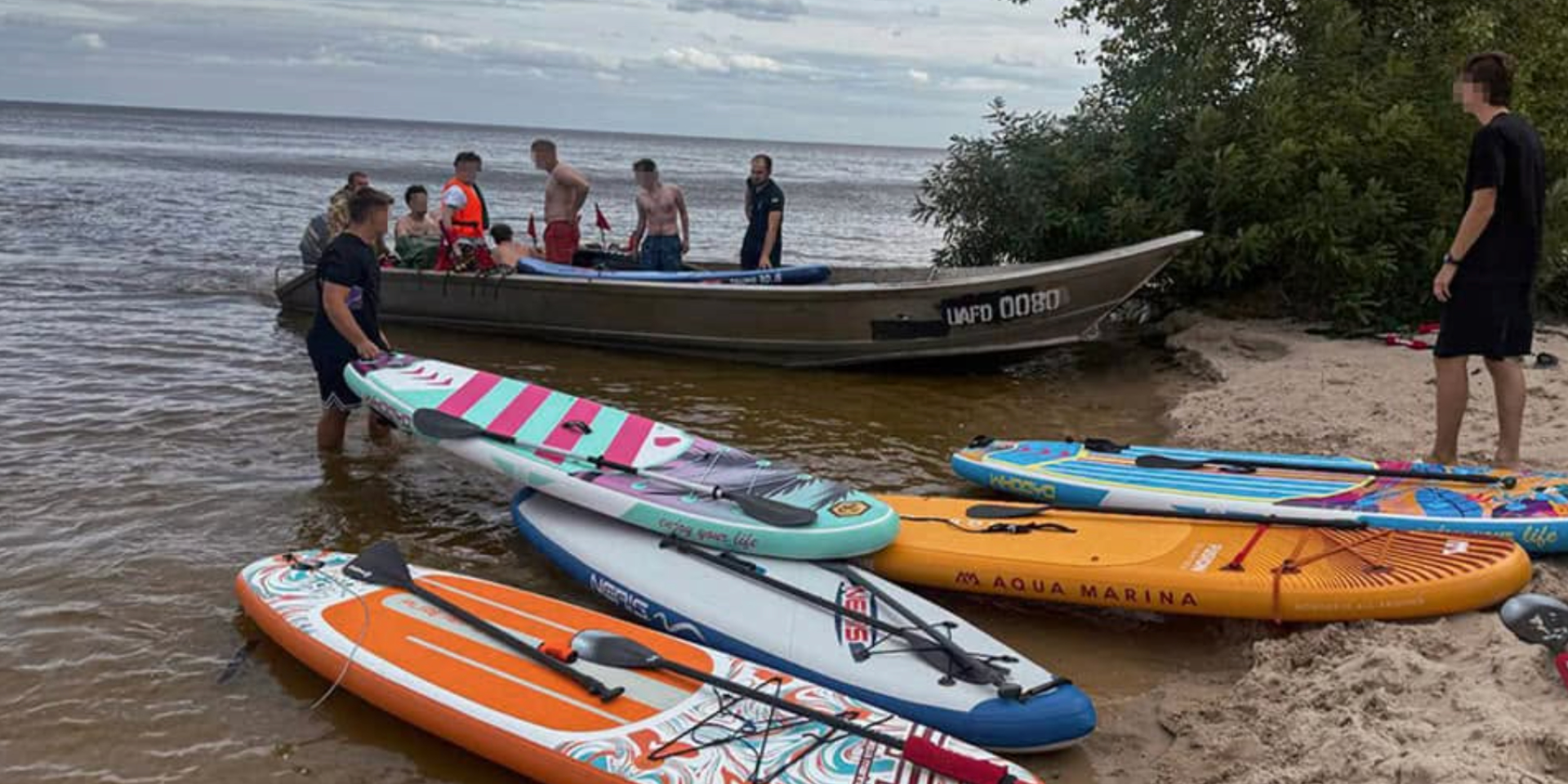 Emergency workers rescued 21 people at the Kyiv reservoir (Photo: Kyiv State Emergency Service)