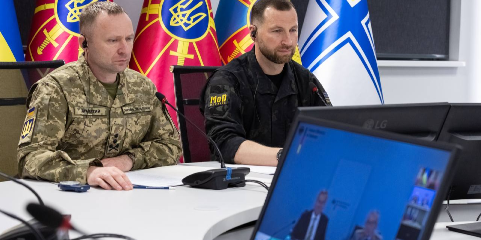 Михайло Драпатий та Євгеній Хмара під час 36-го засідання Контактної групи з питань оборони України у форматі Рамштайн (Фото: Міністерство оборони України)