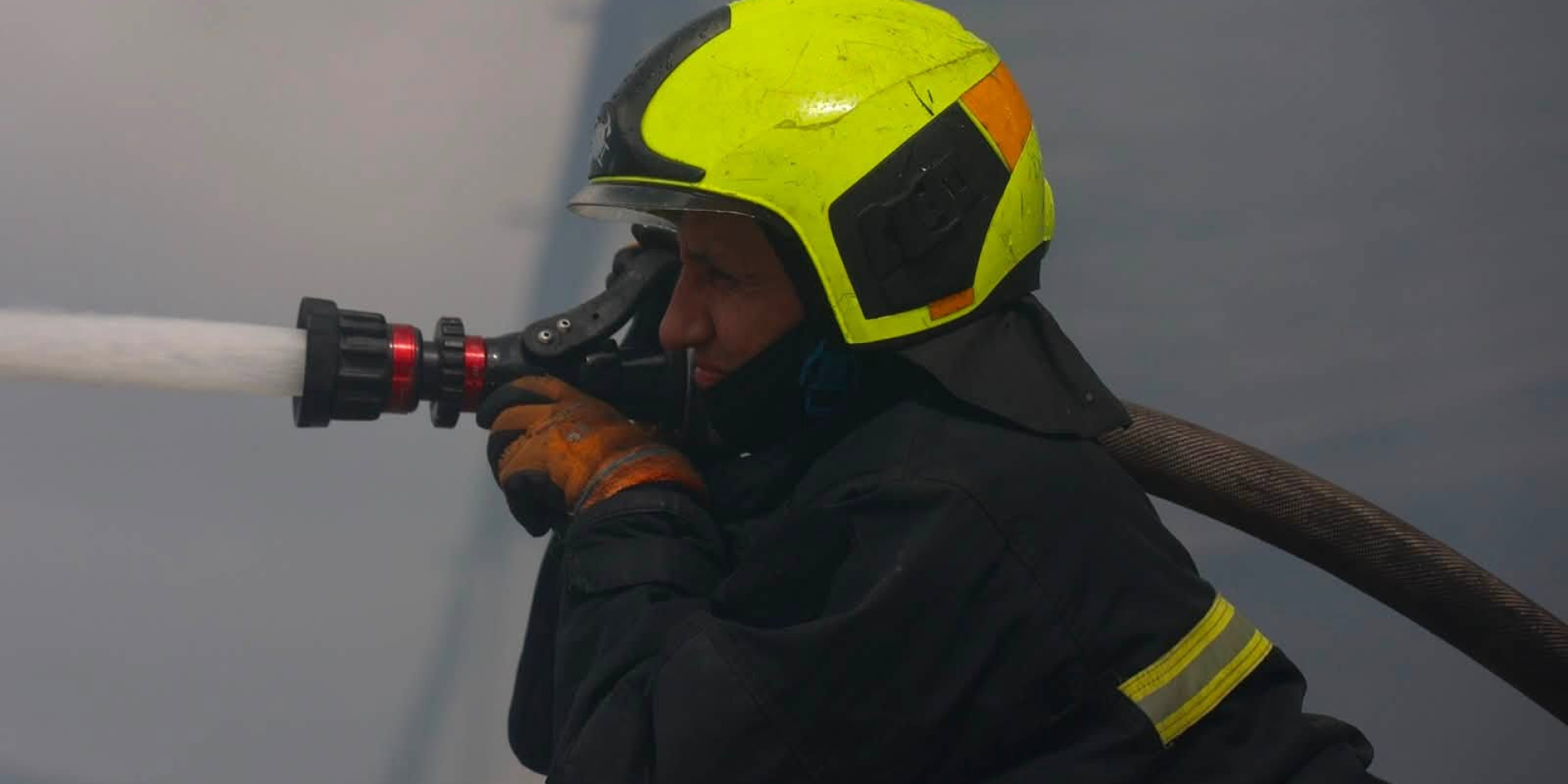 Fire erupted in Dnipro after the Russian strike on Sept. 10, 2026 (Photo: SES in Dnipropetrovsk Oblast)
