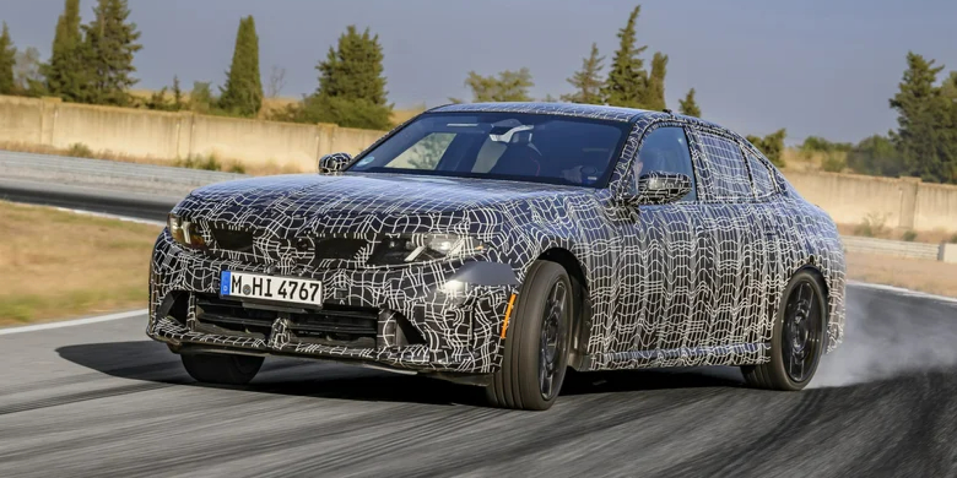 BMW тестирует новинку с режимом дрифта (Фото: BMW)