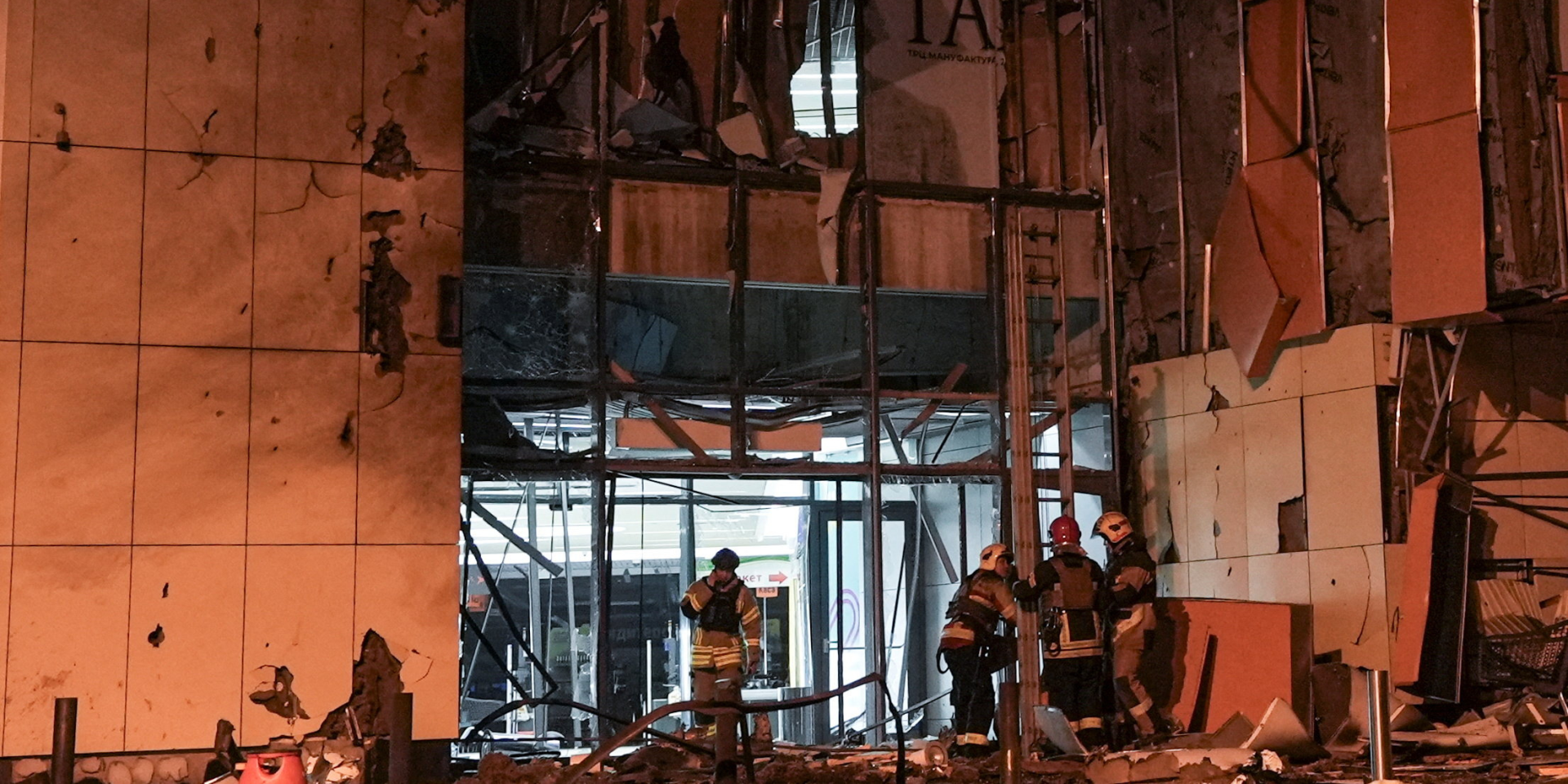 ТРЦ Мануфактура в Сумах зазнав повторної атаки після удару 9 вересня (Фото: REUTERS/Stringer)