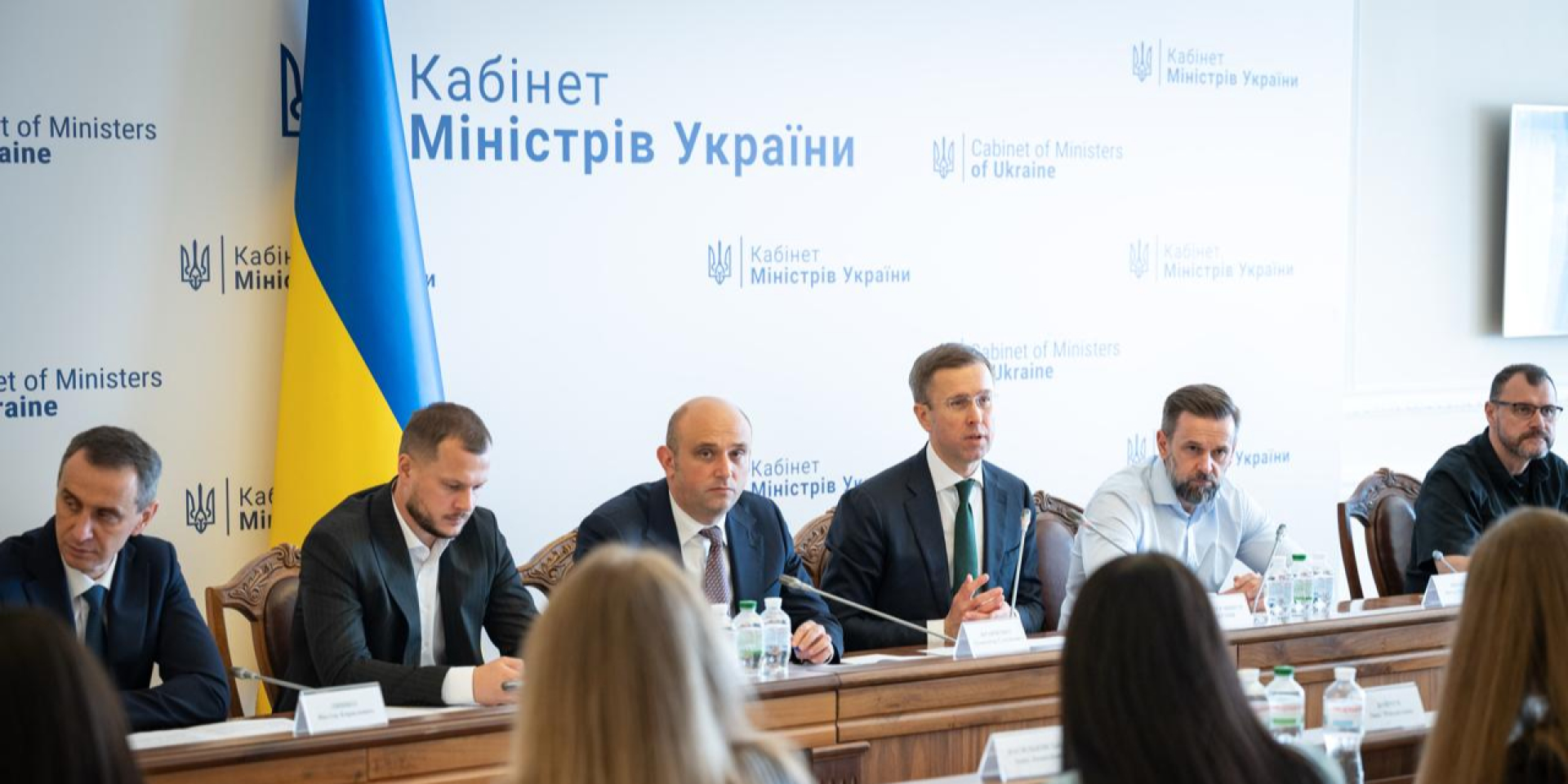 Нарада за участі Кабміну, РНБО, ФДМУ, АМКУ, Держмитниці та великих ритейлерів (Фото: Сергій Корецький / Telegram)