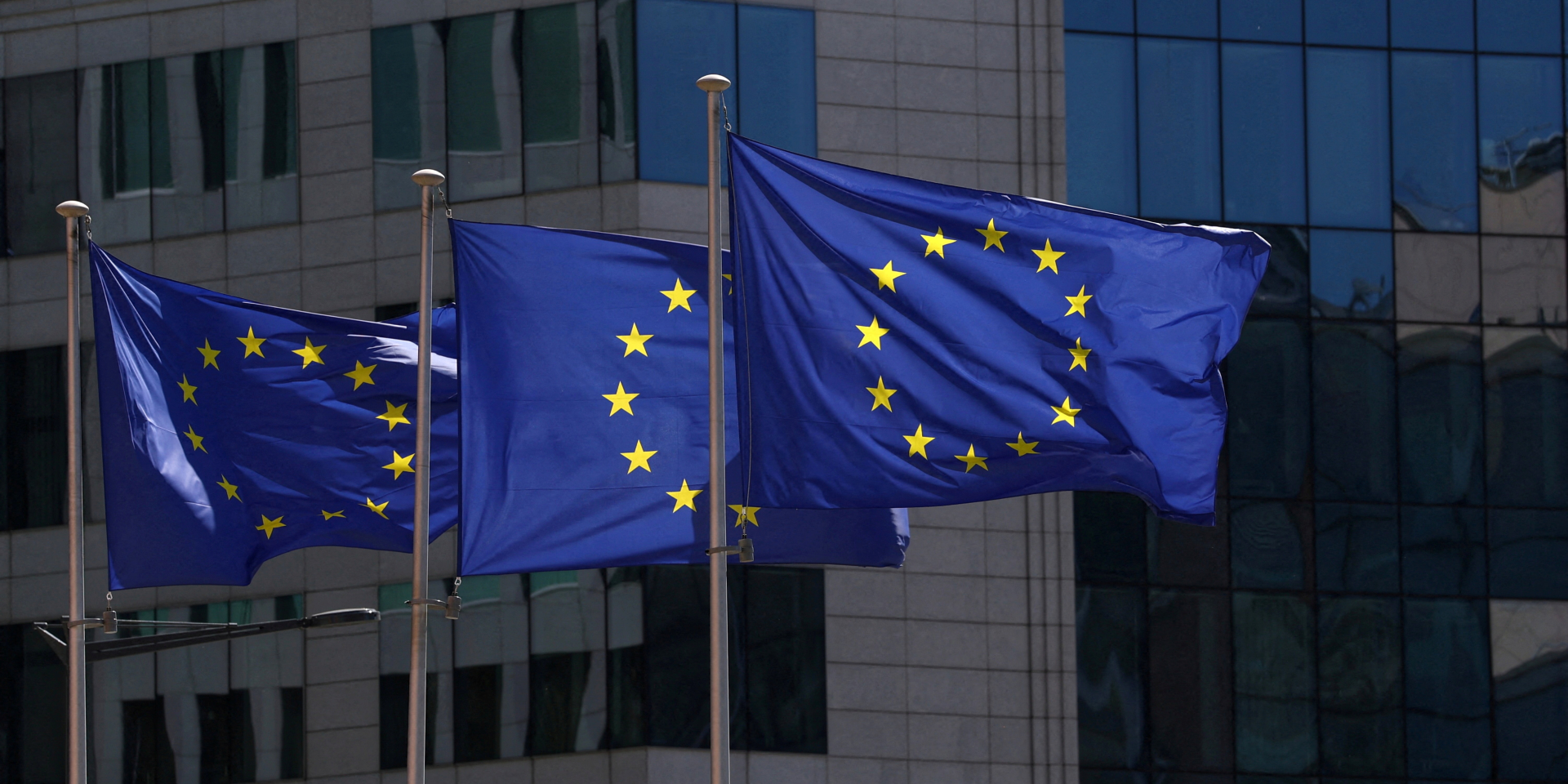 The European Commission will allocate €6.1 billion in loans to Ukraine for drones and Patriot missiles (Photo: REUTERS/Yves Herman/File Photo)