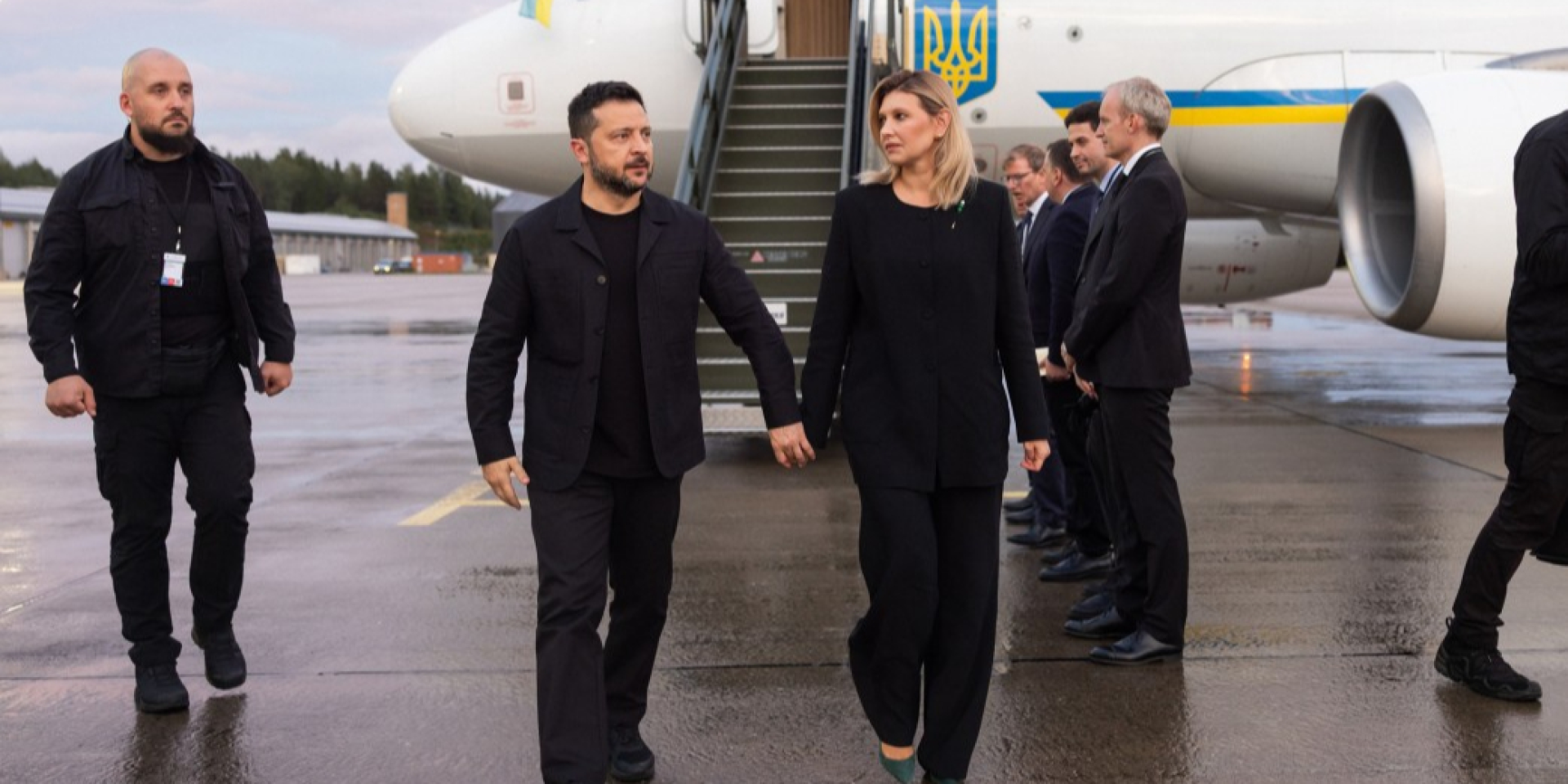 President Volodymyr Zelenskyy and first lady Olena Zelenska after arriving by plane in Oslo. (Photo: Office of the President of Ukraine)