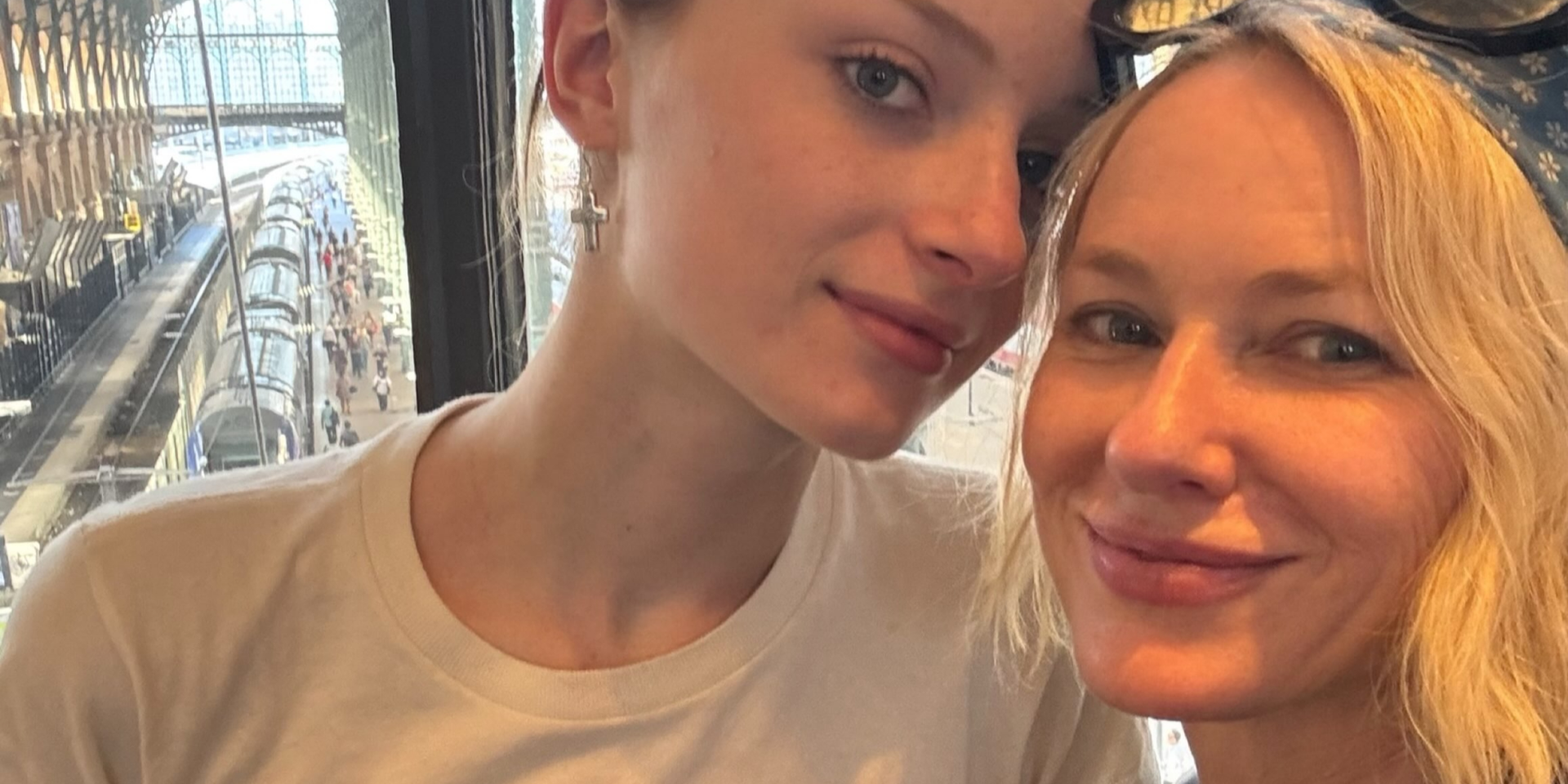 Наоми Уоттс и ее трансгендерная дочь Кай (Фото: instagram.com/naomiwatts)