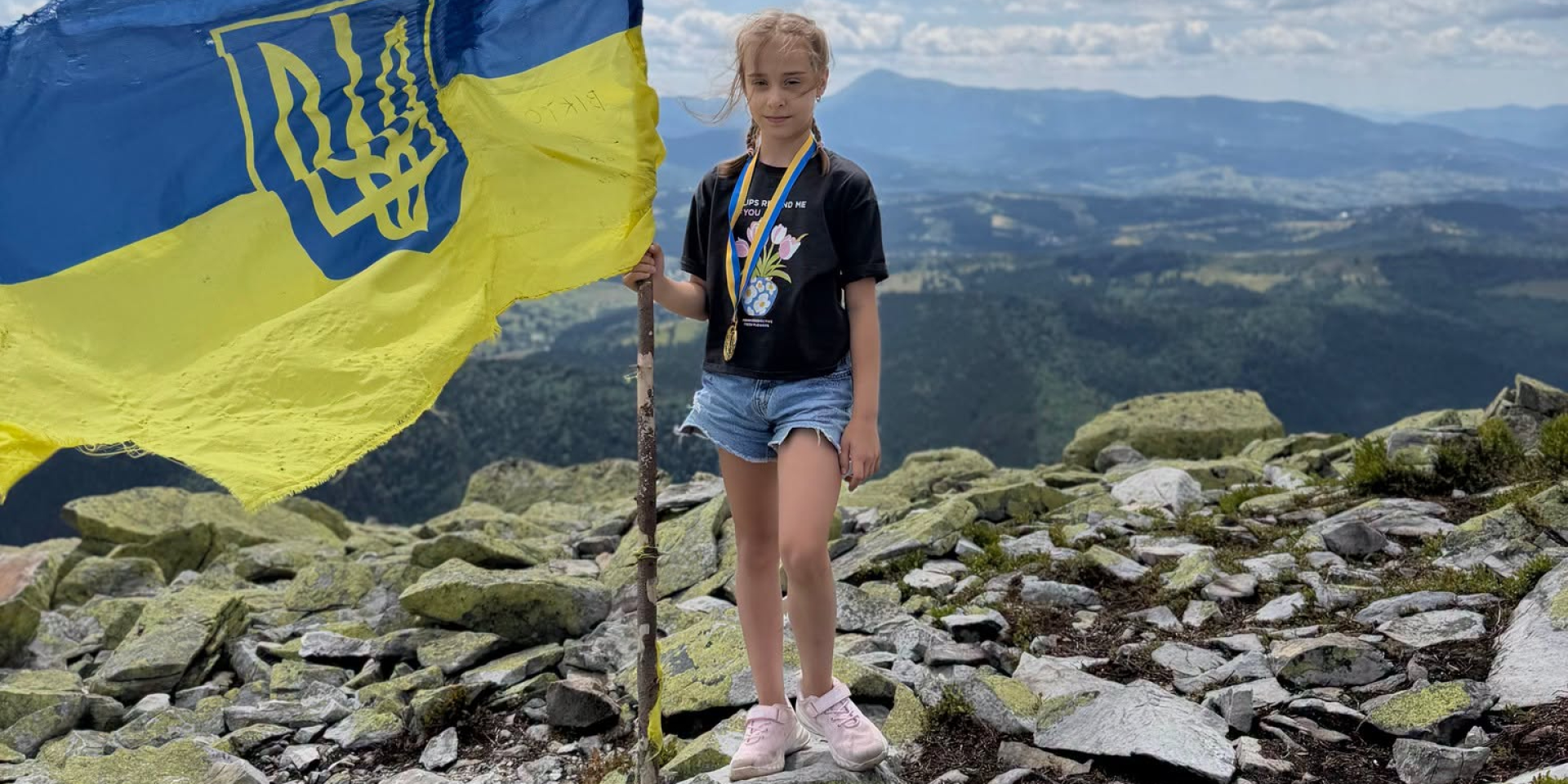 9-летняя киевлянка установила рекорд Украины, взойдя на 6 карпатских вершин-двухтысячников (Фото: Лана Ветрова/Facebook)