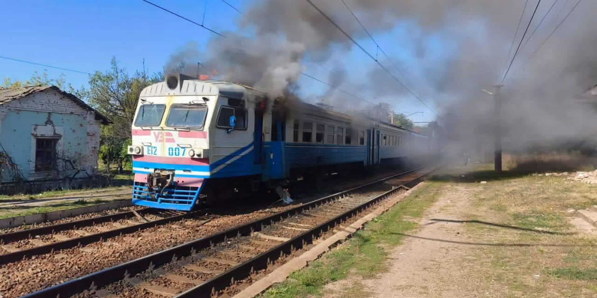 Aftermath of a Russian drone strike on a commuter train in Kharkiv Oblast, September 18, 2026 (Photo: Ukrainian Railways)