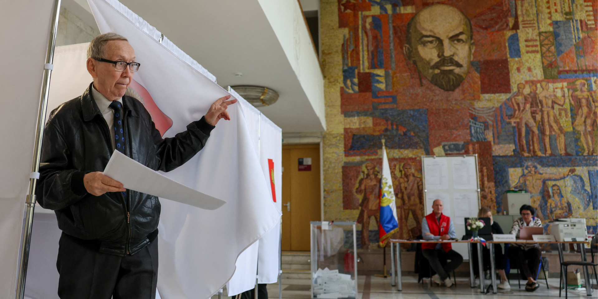 На этих «выборах» стала понятна еще одна цель войны Путина, говорит Олевский (Фото: REUTERS/Ramil Sitdikov)