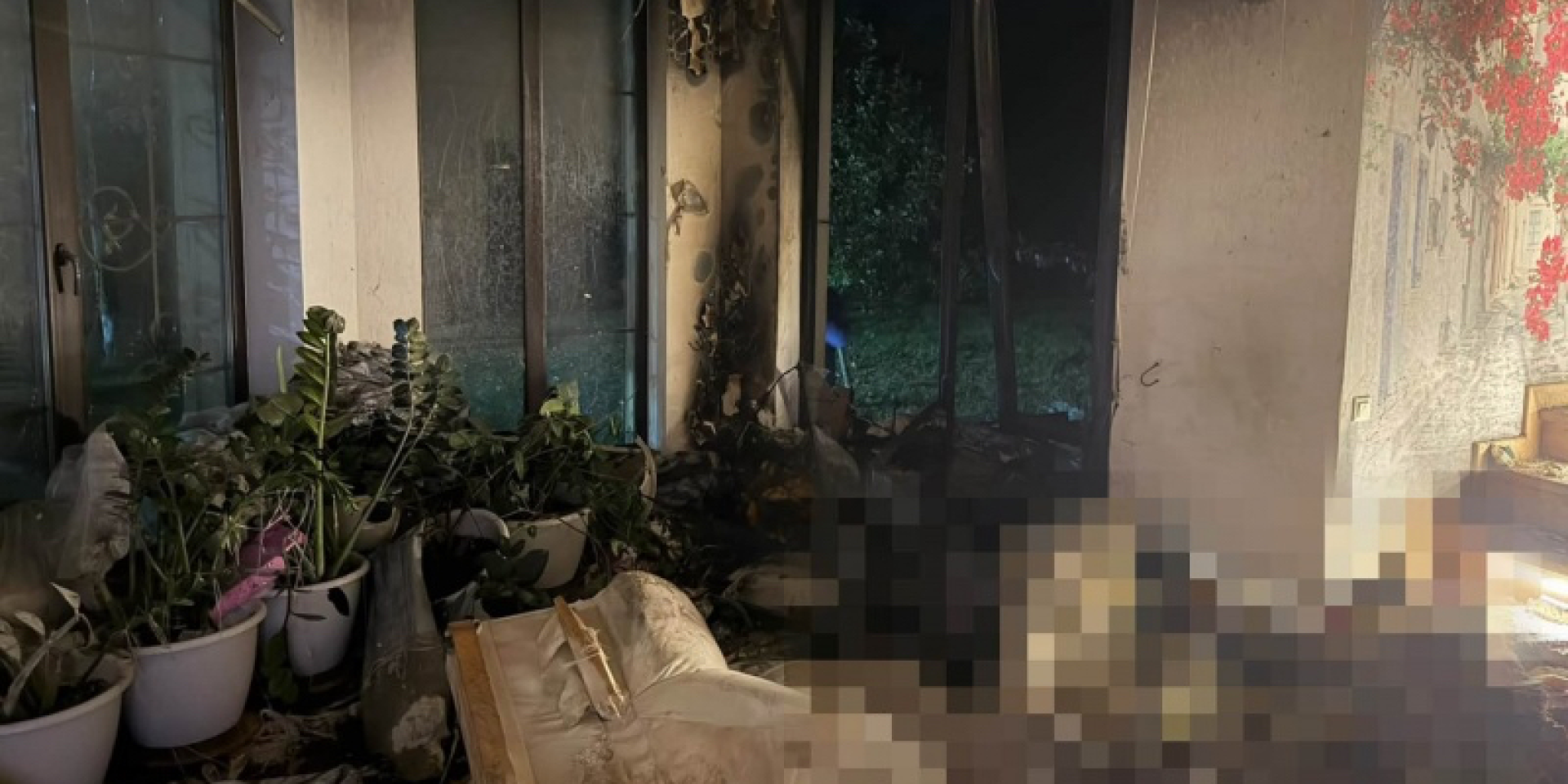 The building's roof and inter-floor structures were damaged, and a fire broke out, which was extinguished by rescuers (Photo: Kyiv Regional Prosecutor's Office)