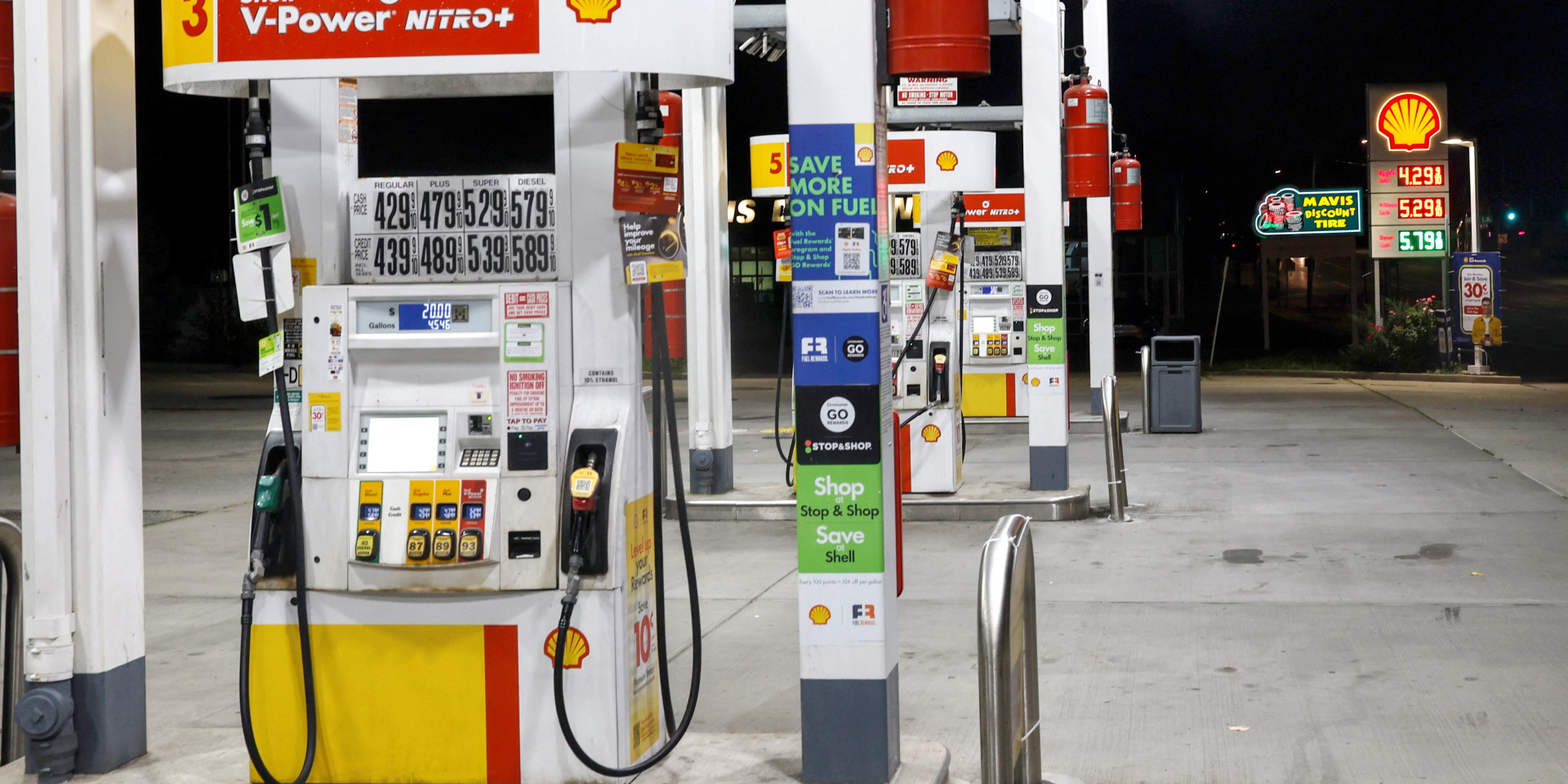 The price surge is taking place against the backdrop of a tense situation in the global fuel market (Photo: REUTERS/Shannon Stapleton)