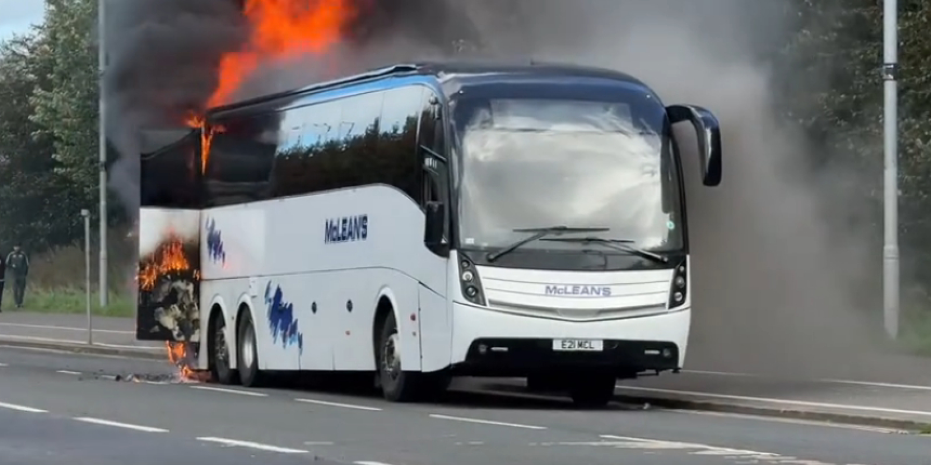 Автобус із фанатами Селтіка спалахнув одразу після дербі з Рейнджерс