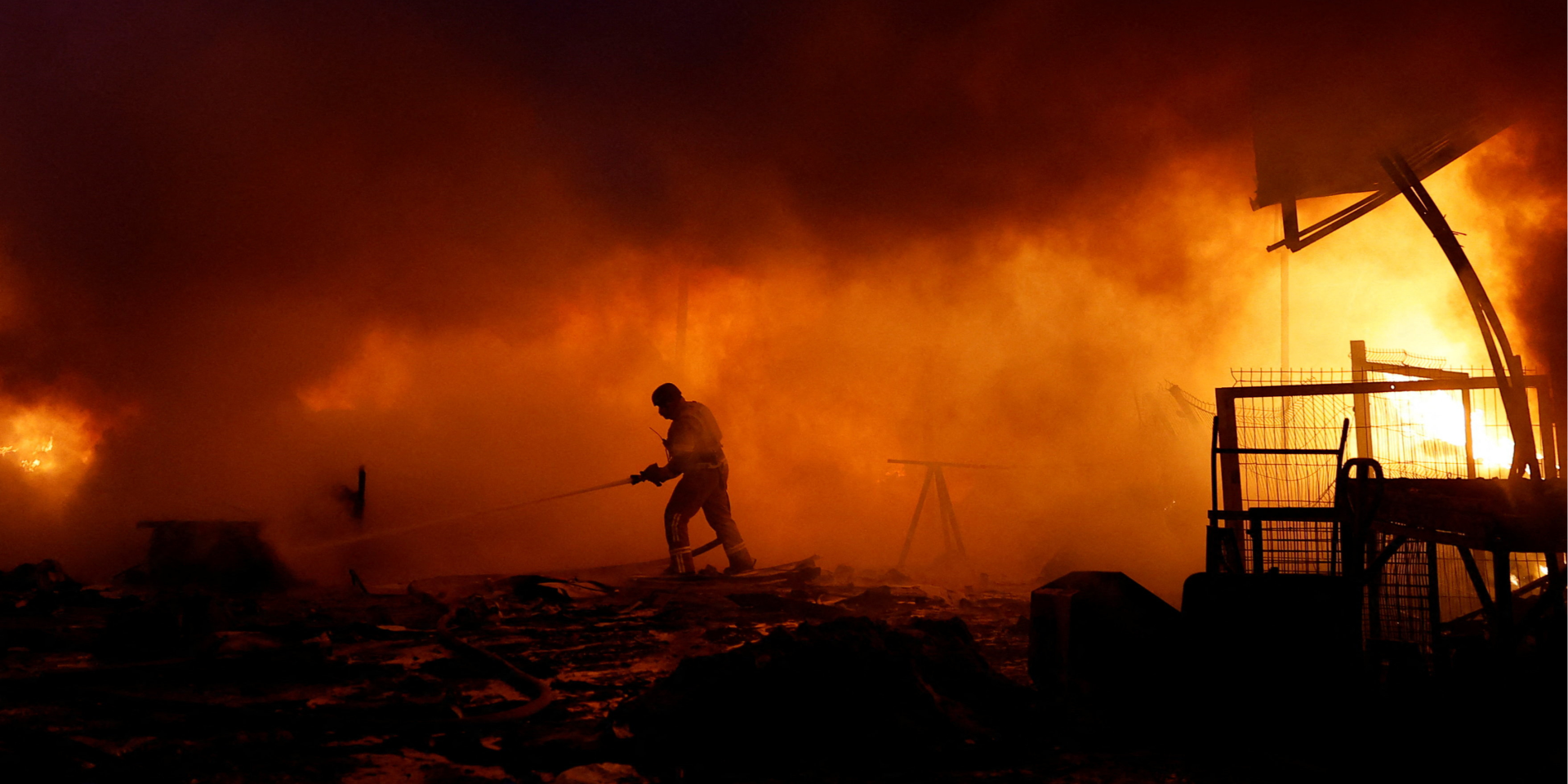 A Russian airstrike on Dnipropetrovsk Oblast wounded three people (file photo) (Photo: Kyiv State Emergency Service)