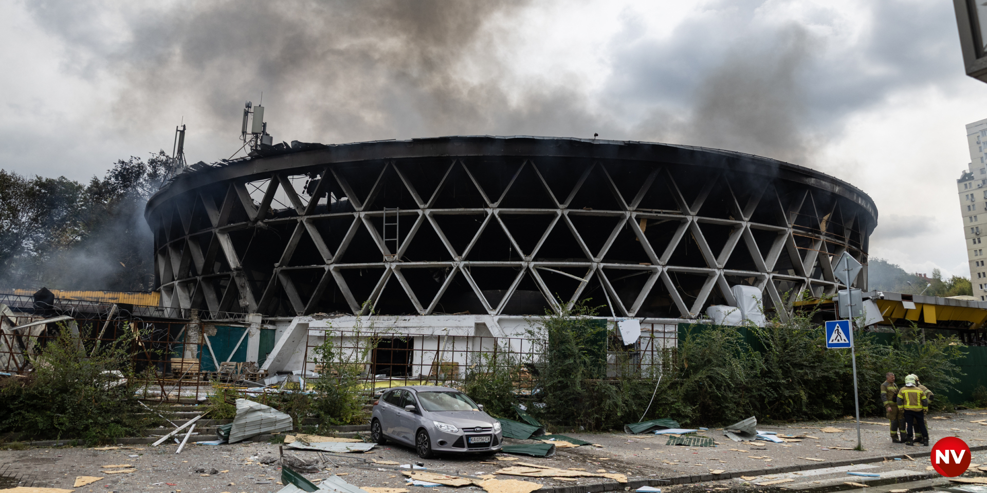 В Киеве сгорел Железнодорожный рынок (Фото: Семен Широчин/Facebook)