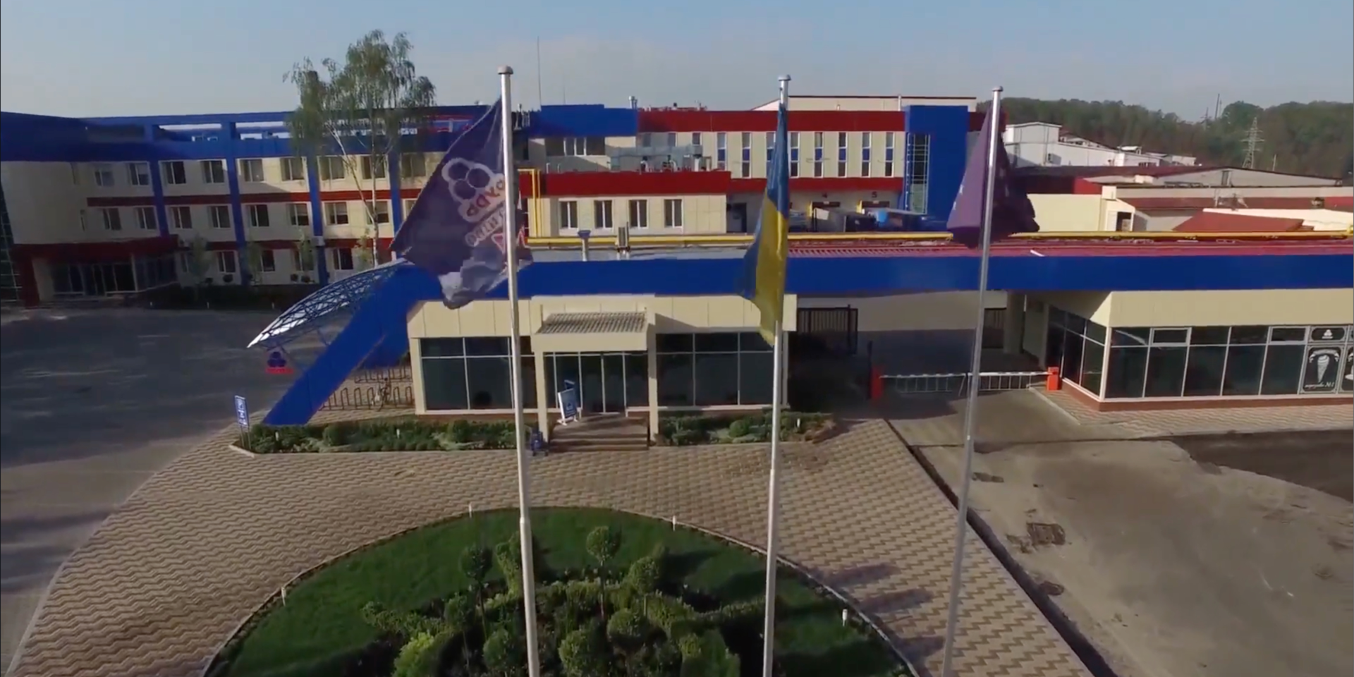 Склад найбільшого виробника морозива в Україні зруйнований внаслідок російської атаки