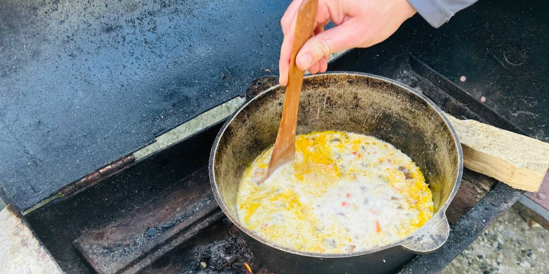 Грибная юшка в казане этой осенью будет особенно вкусной (Фото: NV Food)
