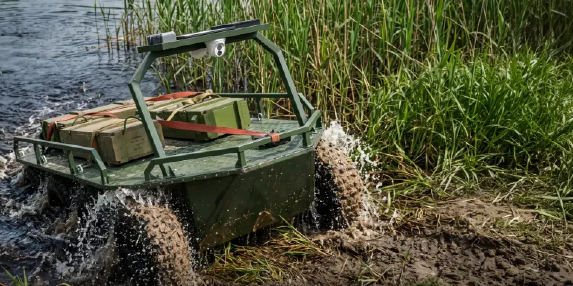 The Ukrainian Armed Forces used an amphibious robot for the first time (Photo: Ministry of Defence)