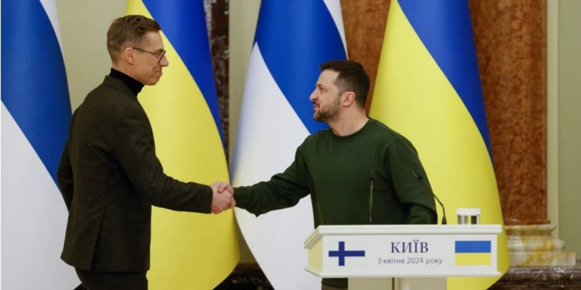 Volodymyr Zelenskyy held a conversation with his Finnish counterpart, Alexander Stubb (Photo: REUTERS/Alina Smutko)
