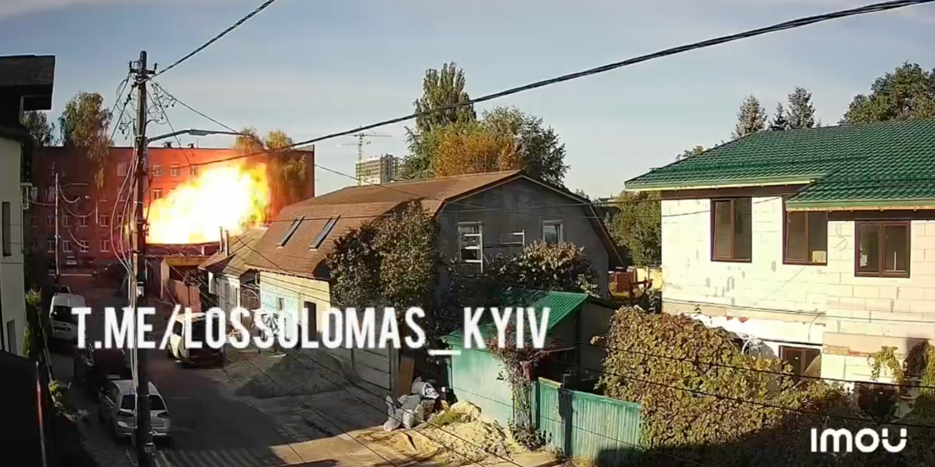 Russians attacked a school in Kyiv in broad daylight (Photo: Video screenshot/LOS SOLOMAS)