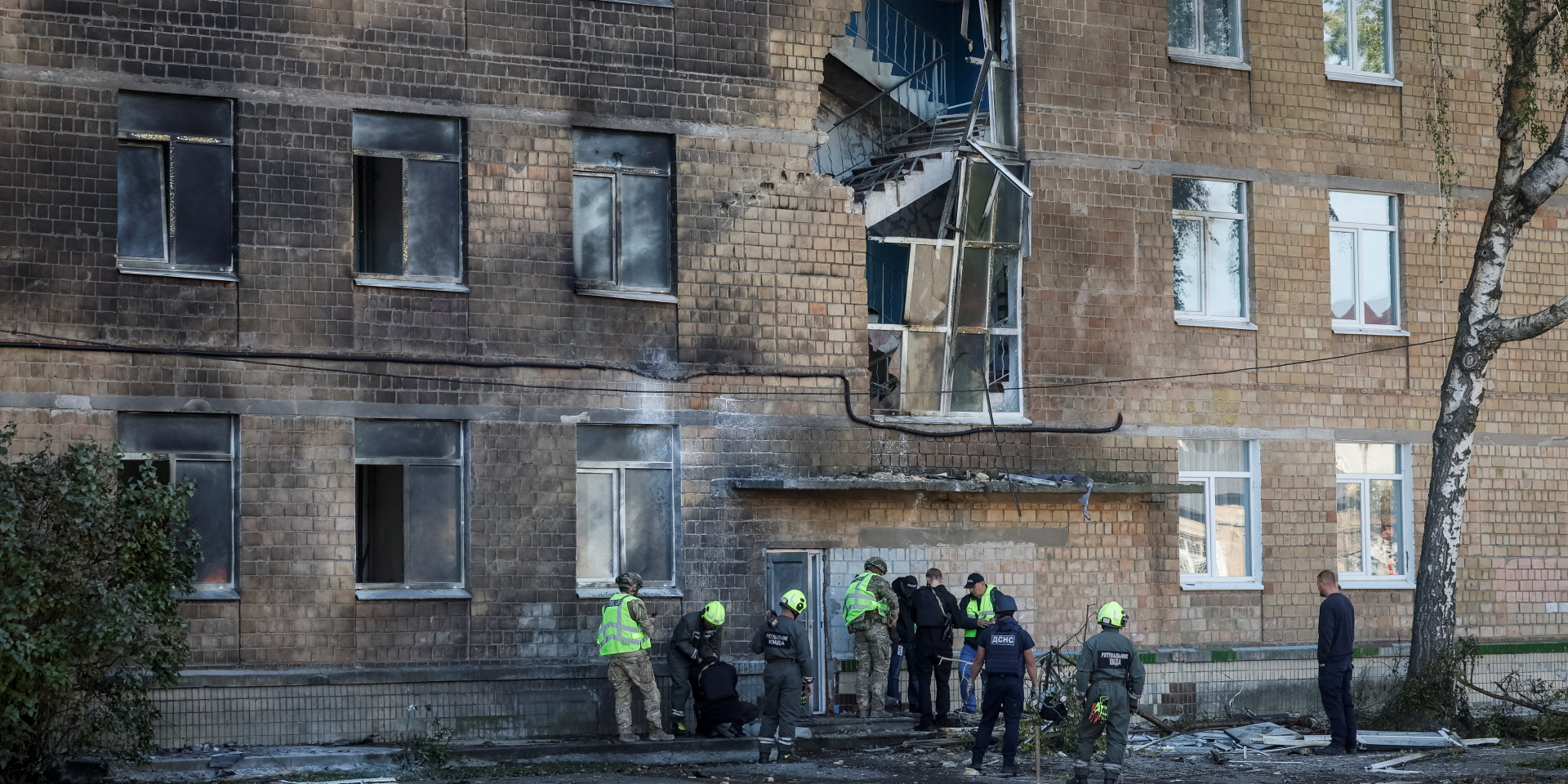 A school in Kyiv damaged by a Russian drone strike on October 1, 2026 (Photo: REUTERS/Gleb Garanich)