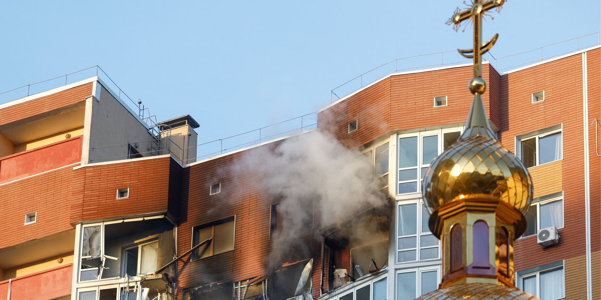 Aftermath of a Russian drone strike on a multi-story residential building in Kyiv, October 2 (Photo: REUTERS/Valentyn Ogirenko)