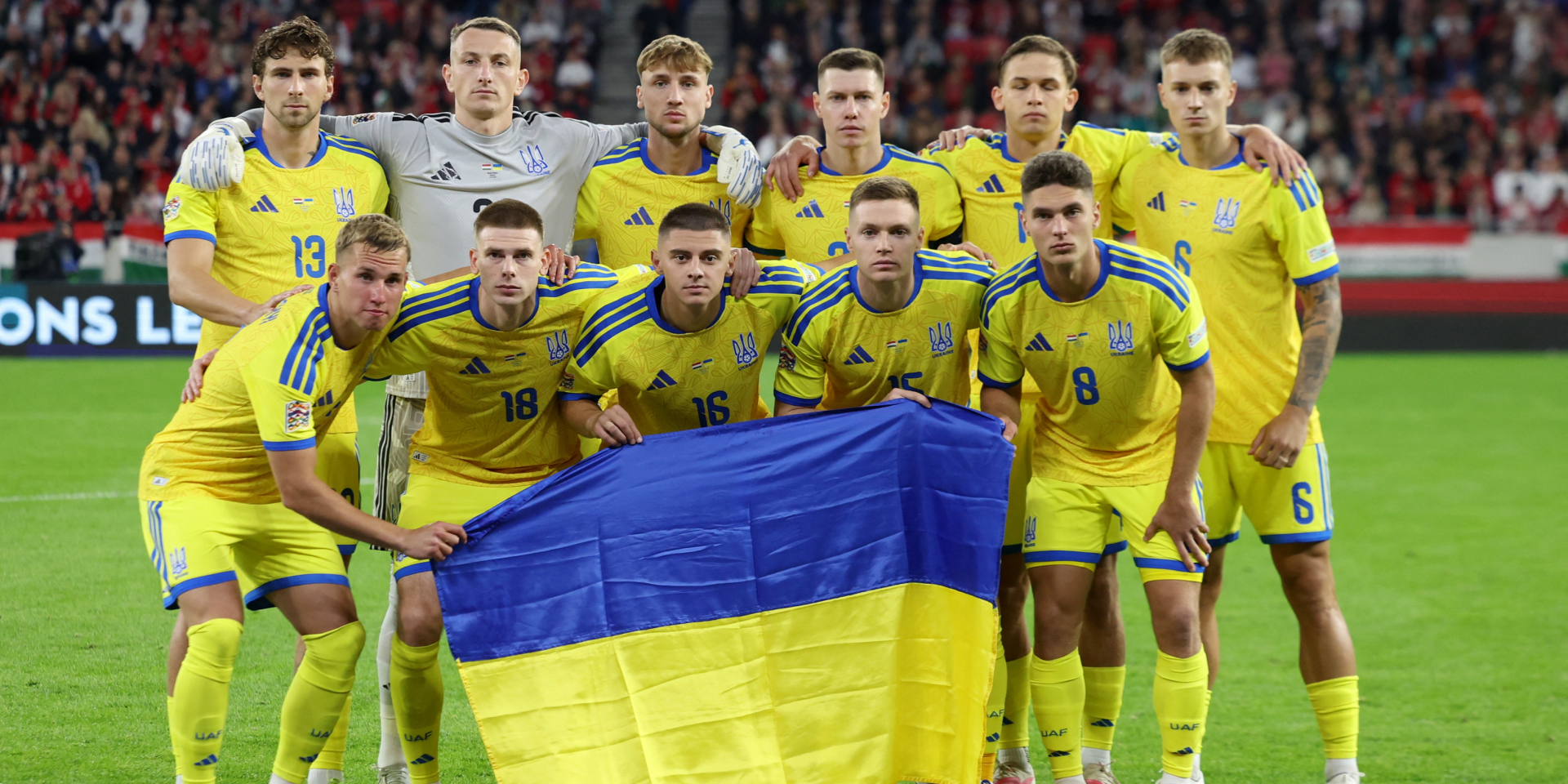 Сборная Украины по футболу (Фото: REUTERS/Bernadett Szabo)