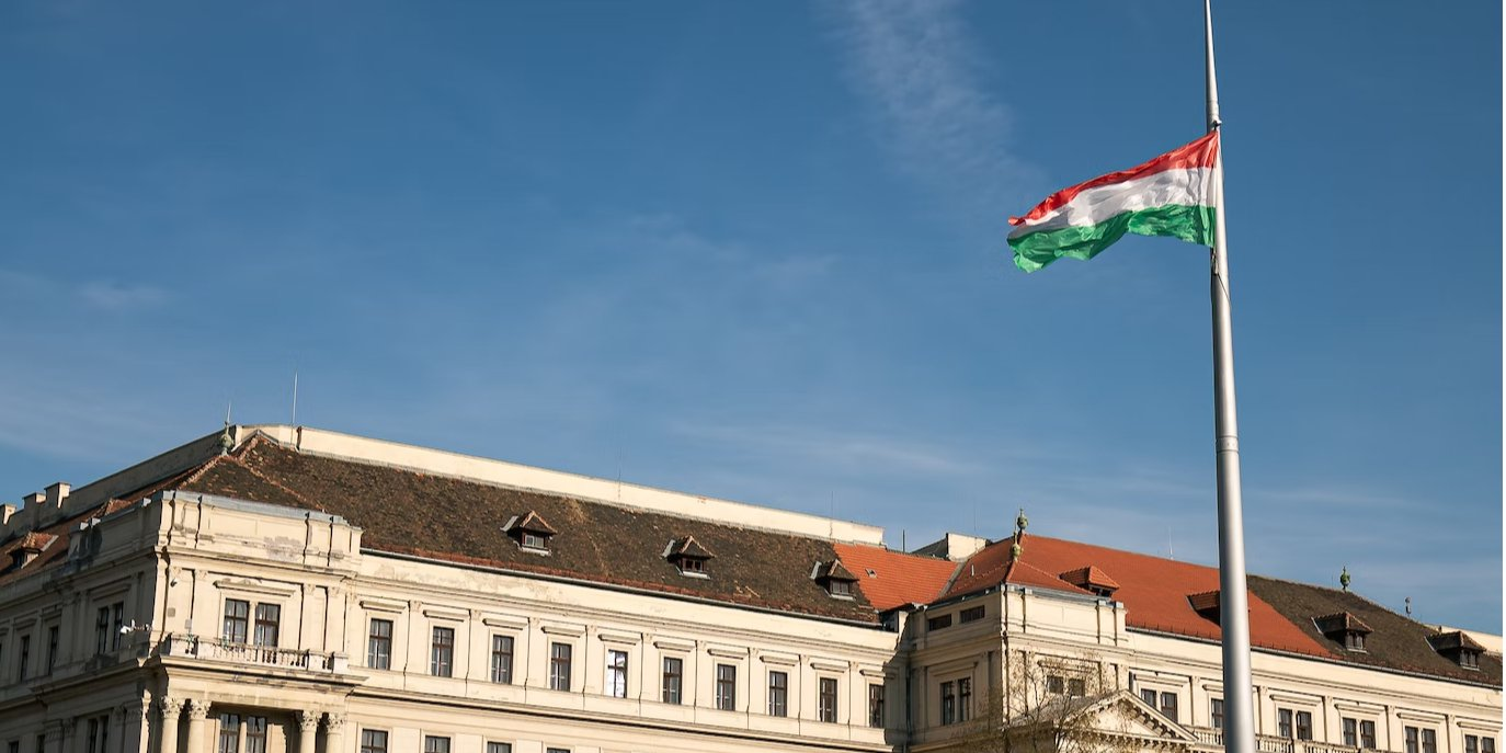 Hungary will continue to provide protection to Ukrainians who left the country to avoid military service. (Photo: Szabolcs Toth/Unsplash)