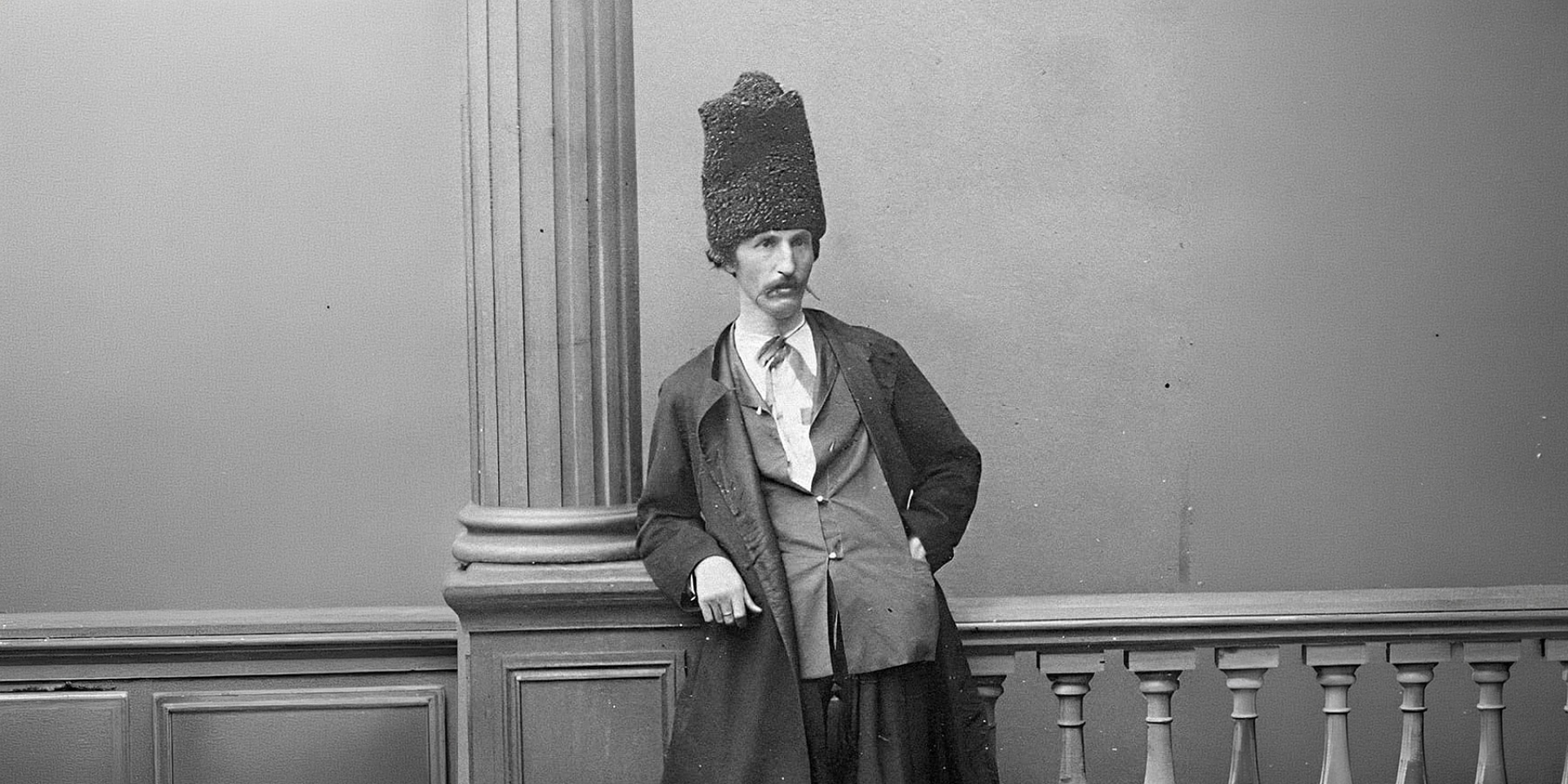 Писатель Пантелеймон Кулиш в высокой меховой шапке — кучме, 1861 год (Фото: DR)