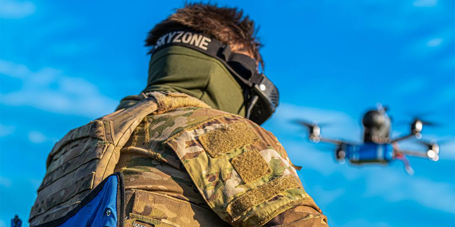 Український військовий з дроном (Фото: t.me/pilum_41regiment)