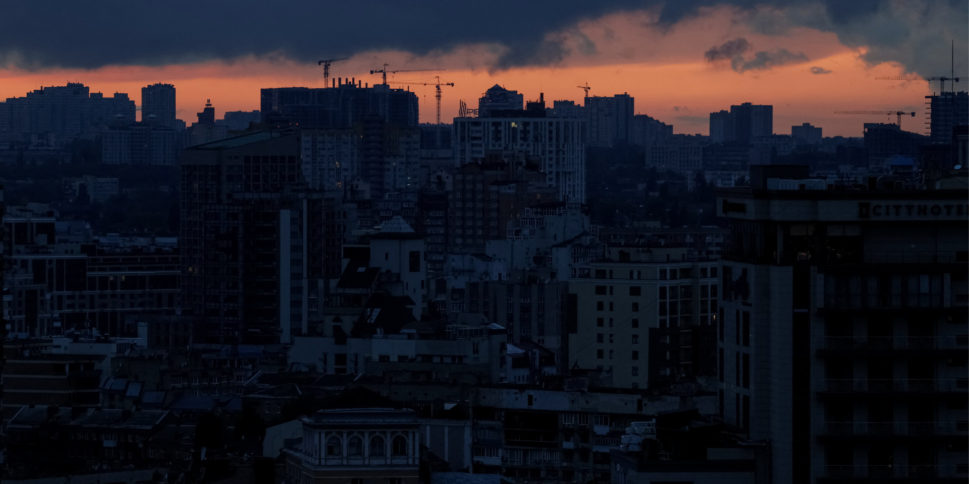 Power outages in Kyiv, October 9, 2026 (Photo: REUTERS/Gleb Garanich)