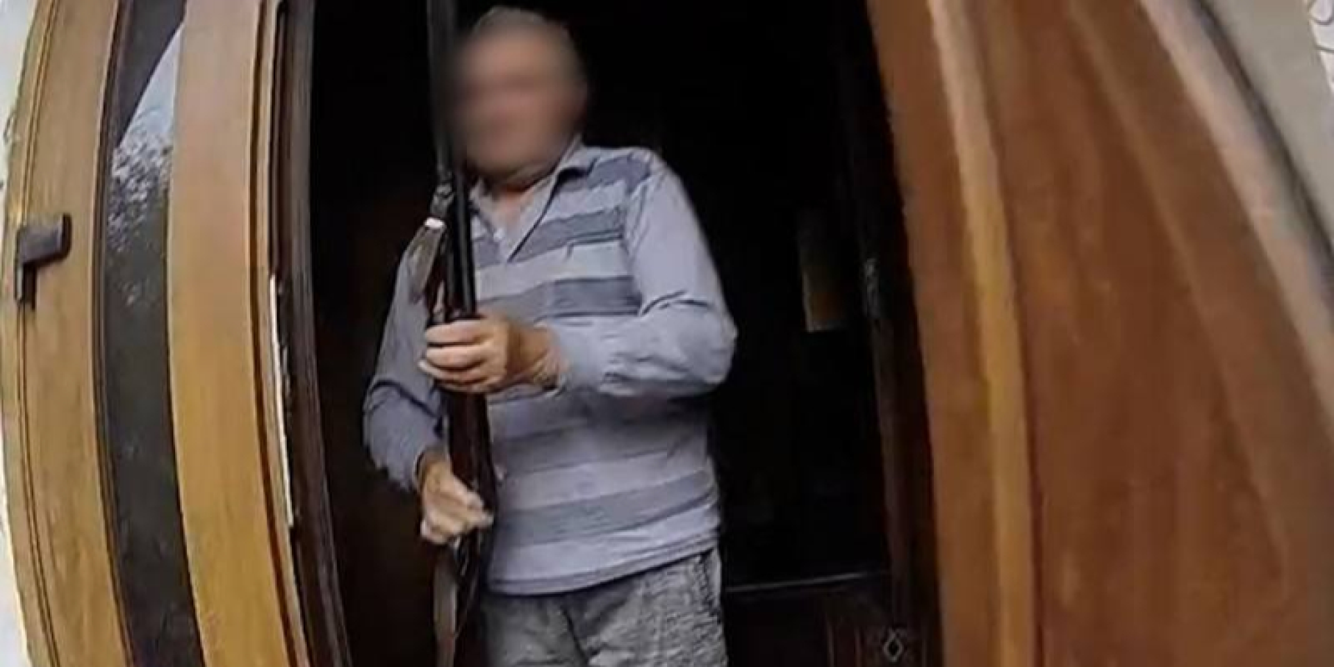 На Тернопільщині чоловік викликав поліцейських, щоб постріляти в них (Фото: Головне управління поліції в Тернопільській області)
