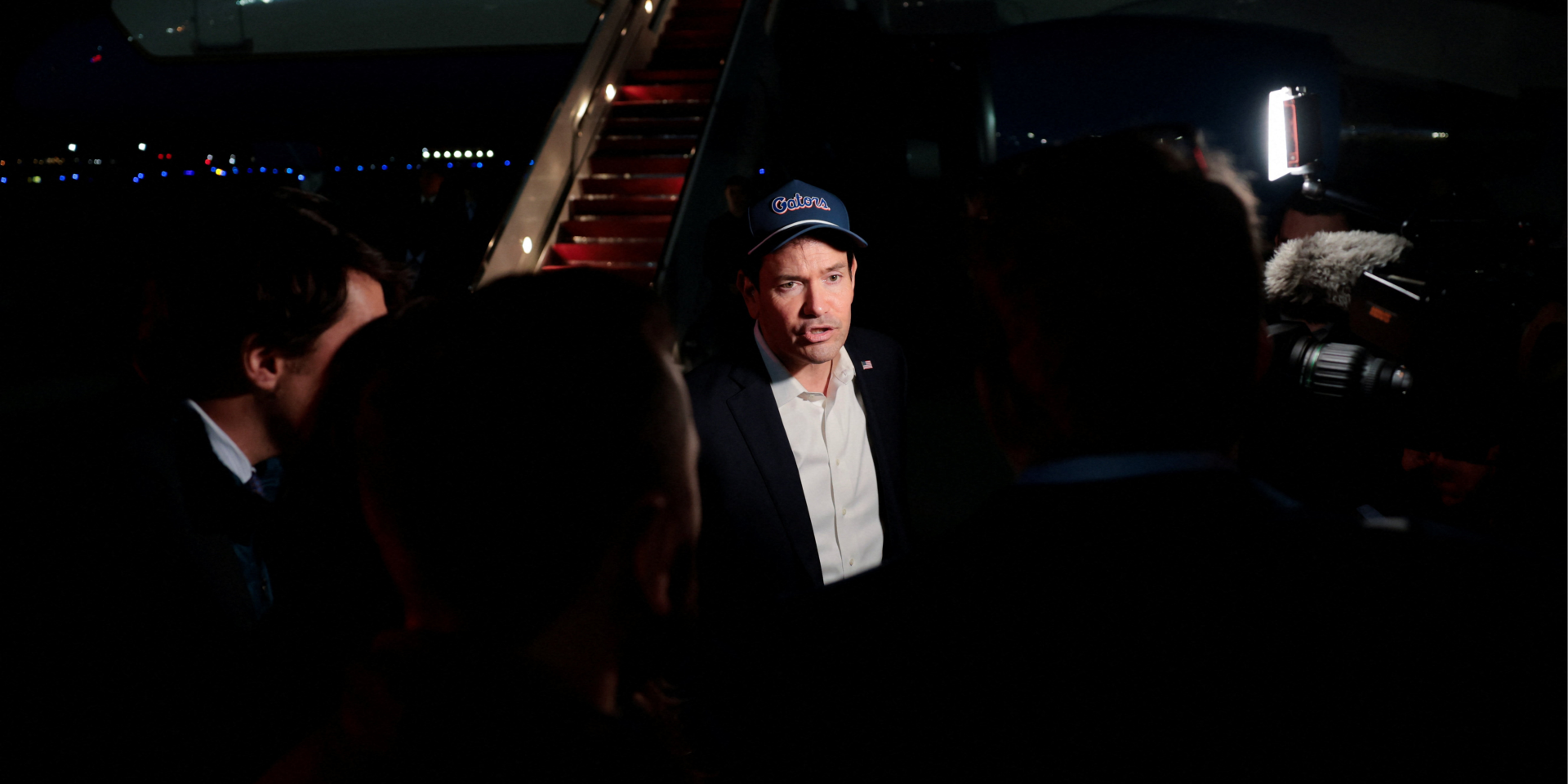 U.S. Secretary of State Marco Rubio speaks with members of the media before boarding a plane at Joint Base Andrews, October 17, 2026 (Photo: REUTERS/Kylie Cooper/Pool)
