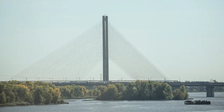 The Southern Bridge in Kyiv (Photo: REUTERS/Alina Smutko)