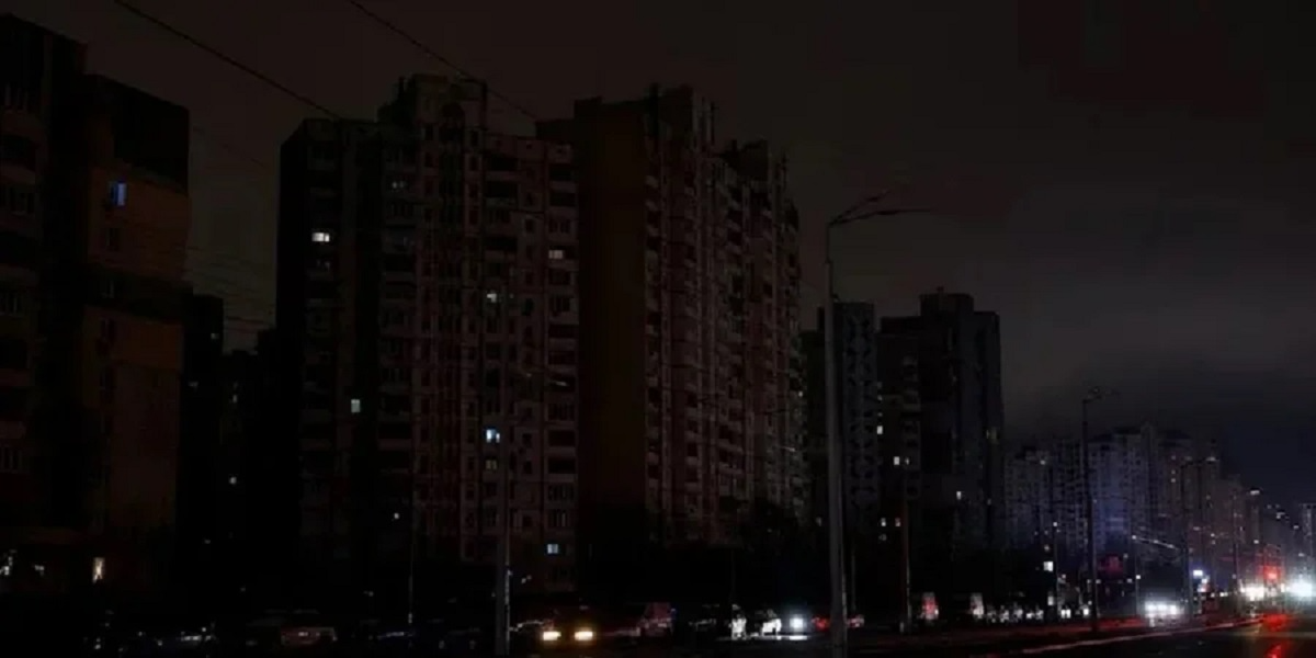 Отключения в Киеве (Фото: REUTERS/Valentyn Ogirenko)