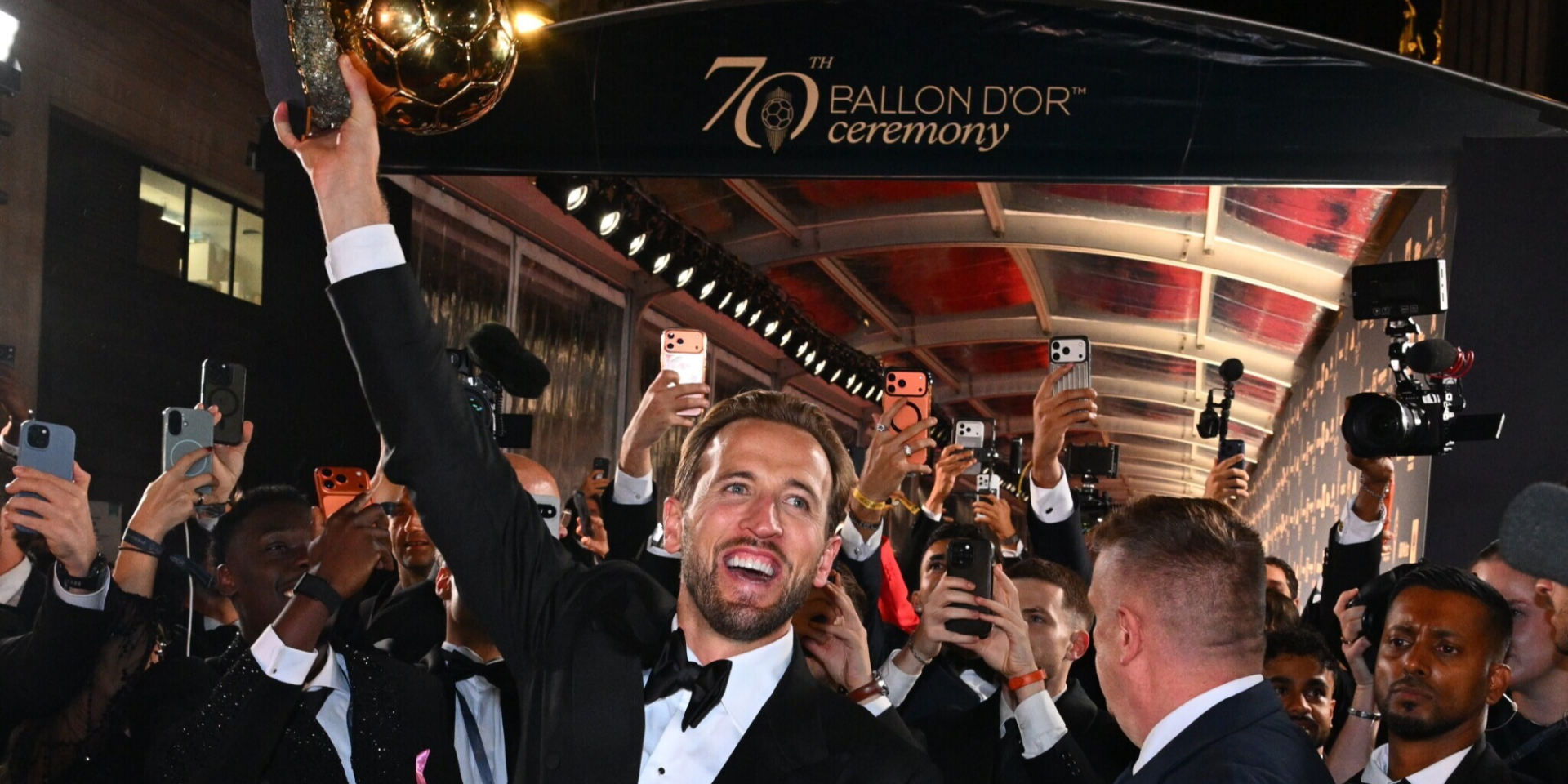 Гарри Кейн стал обладателем Золотого мяча 2026 года (Фото: x.com\Ballon d’Or)