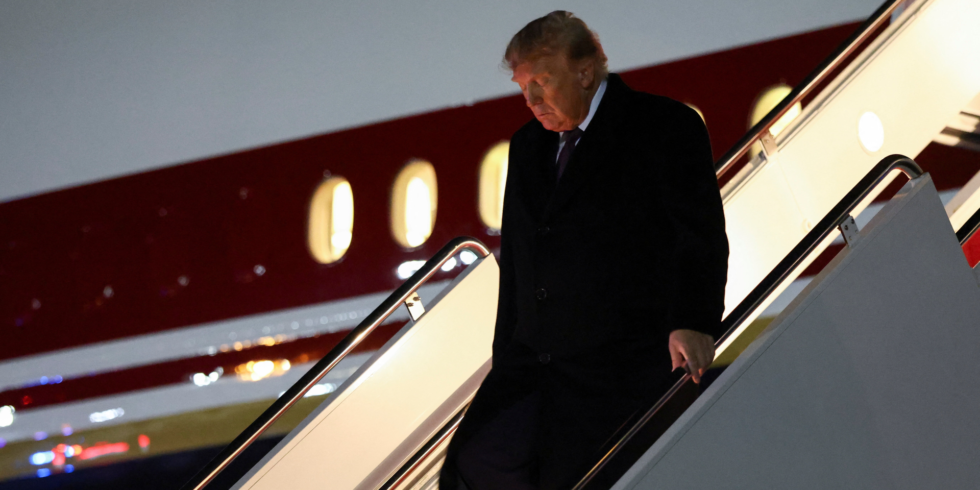 Дональд Трамп відкидає результати опитувань, що свідчать про його непопулярність, пише NYT (Фото: REUTERS/Kevin Lamarque)