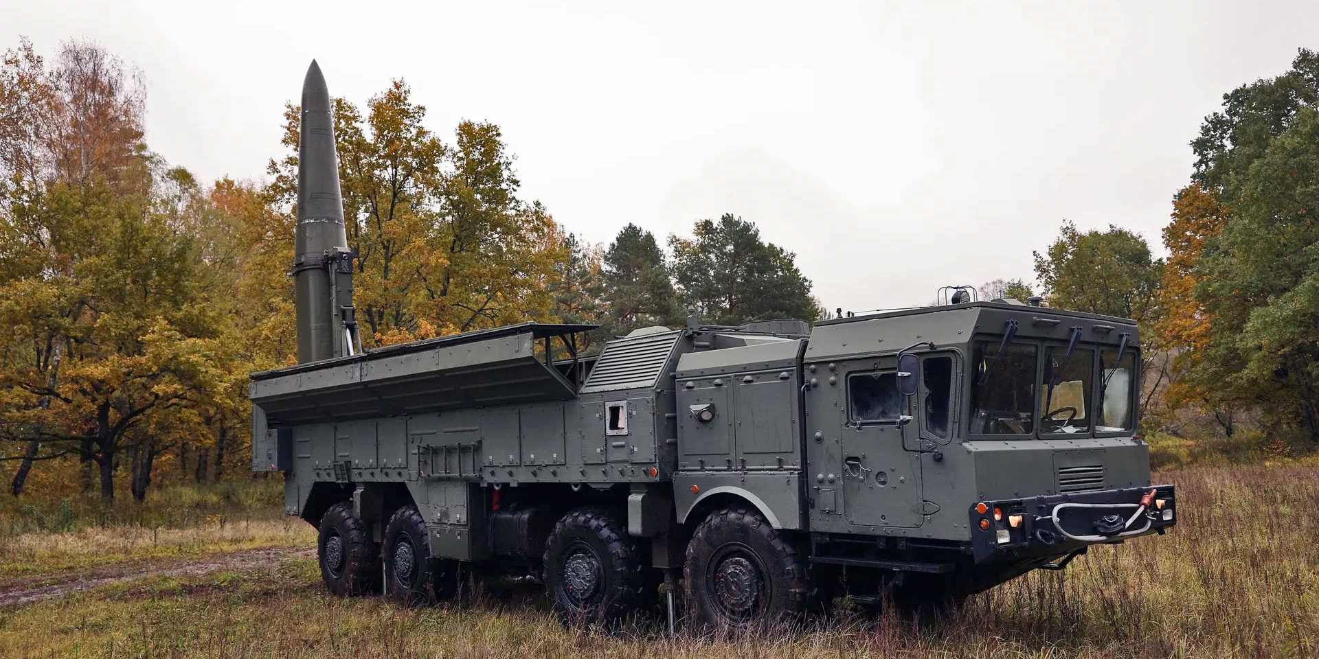According to Ukraine’s Defense Intelligence Directorate (HUR), at least 35 Russian businesses are involved in producing Iskander-M ballistic missiles (pictured). (Photo: DR)