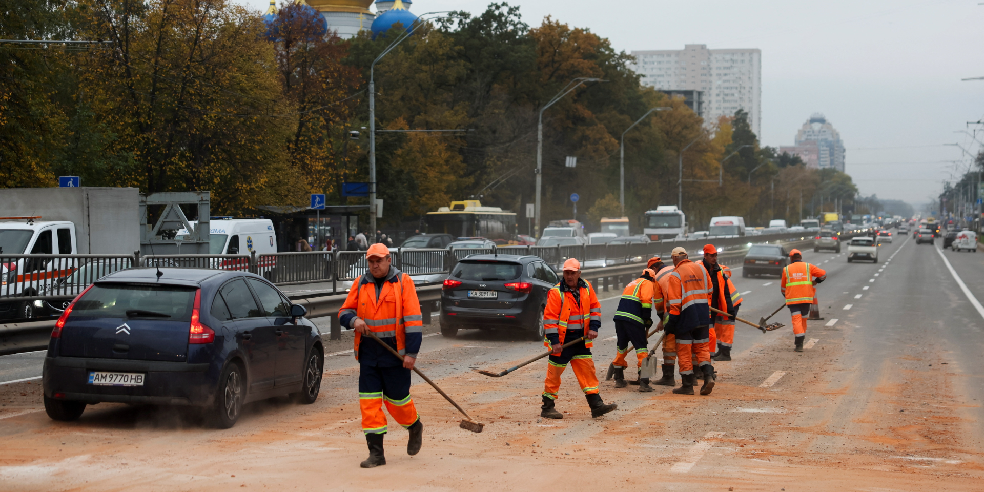 Kyiv's water supply and sewer systems are operating normally (Photo: REUTERS/Gleb Garanich)