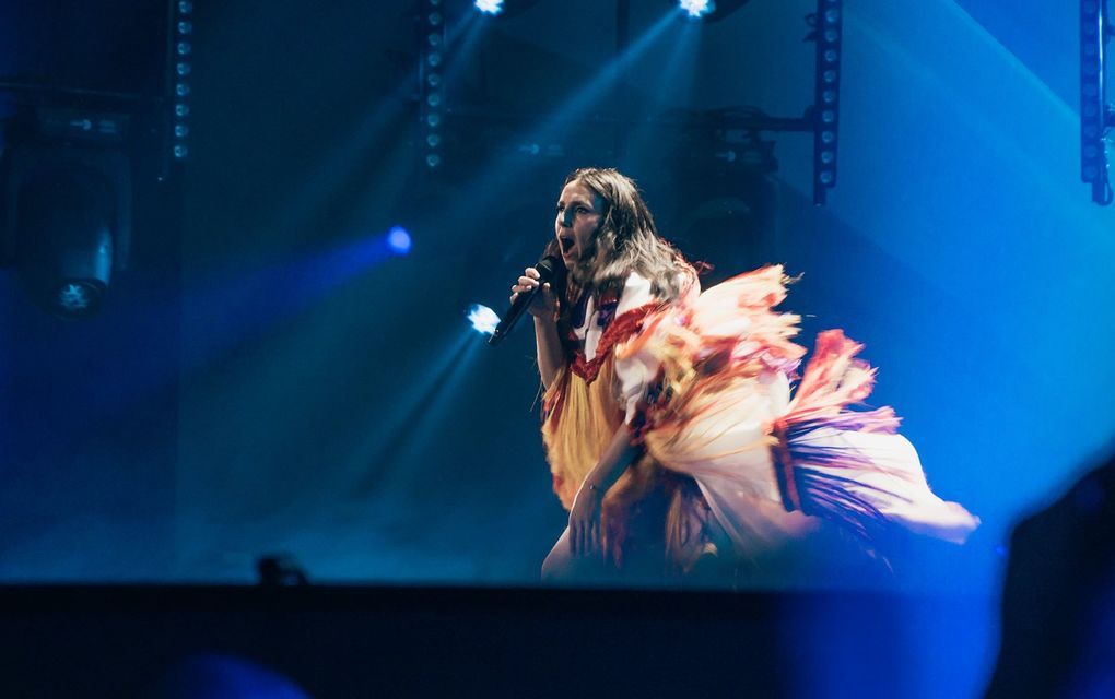 Джамала виконує пісню Заманили (Фото: eurovision.ua)